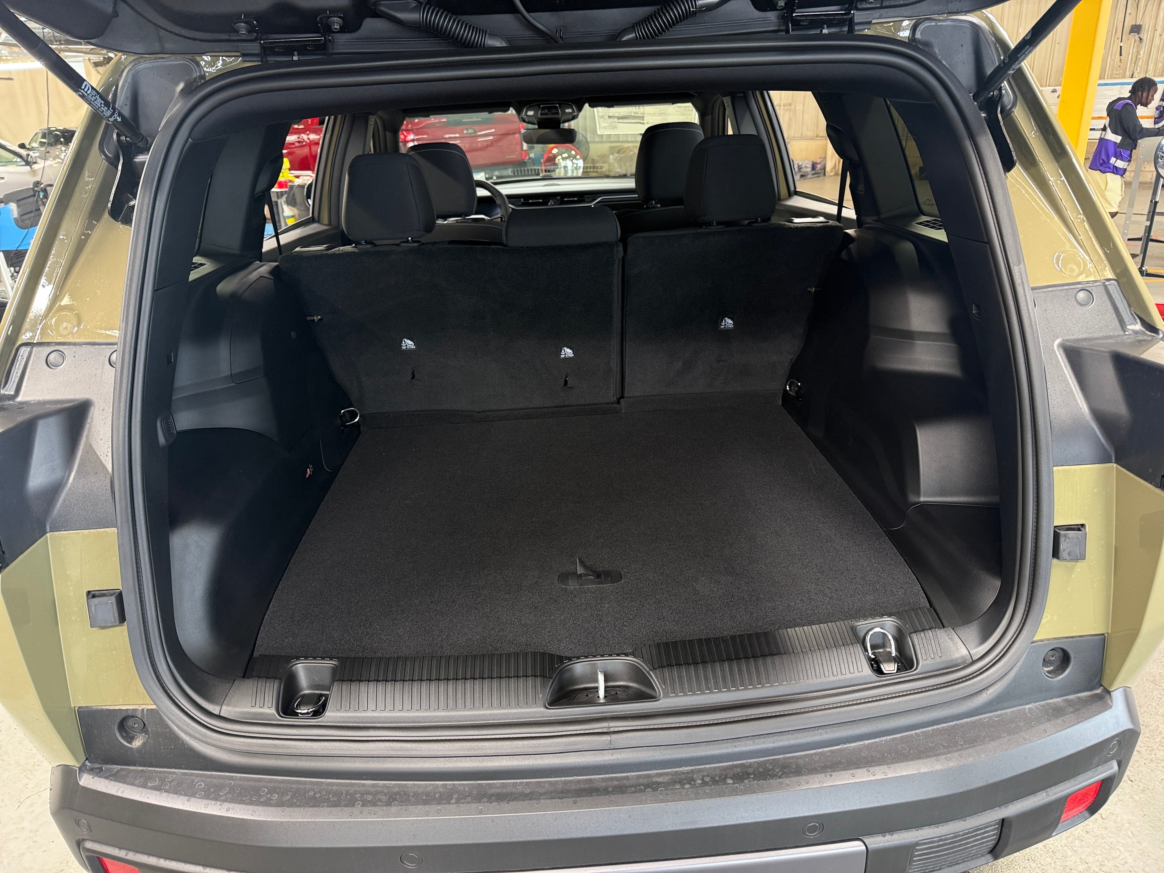2026 Jeep Cherokee Laredo HEV 4X4's photo