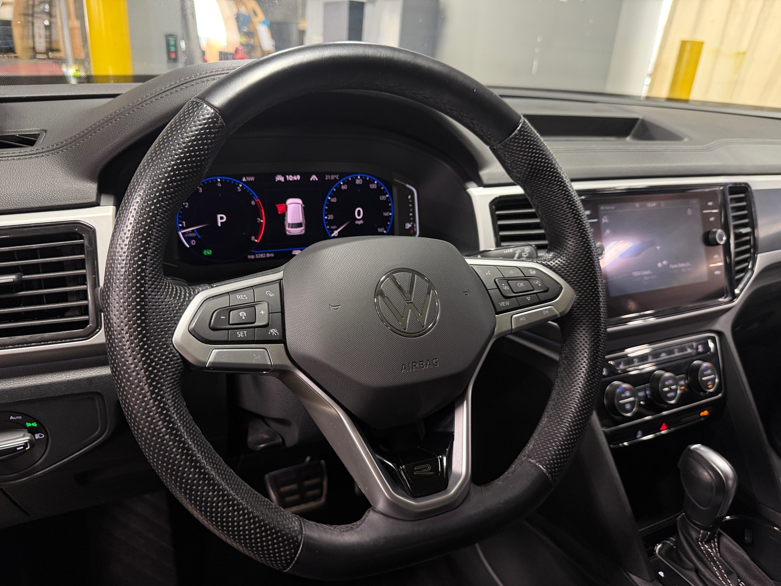 Thumbnail: 2021 Volkswagen Atlas - 4