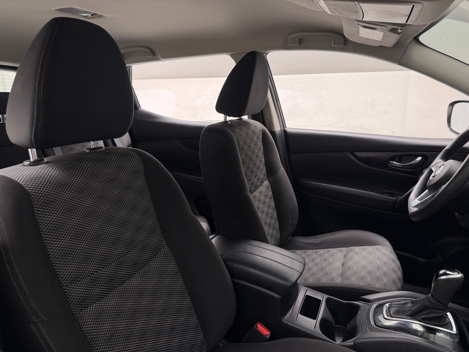 Thumbnail: 2020 Nissan Rogue Sport - 2
