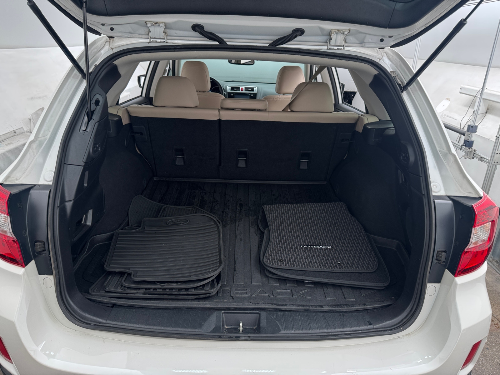 Thumbnail: 2016 Subaru Outback - 6