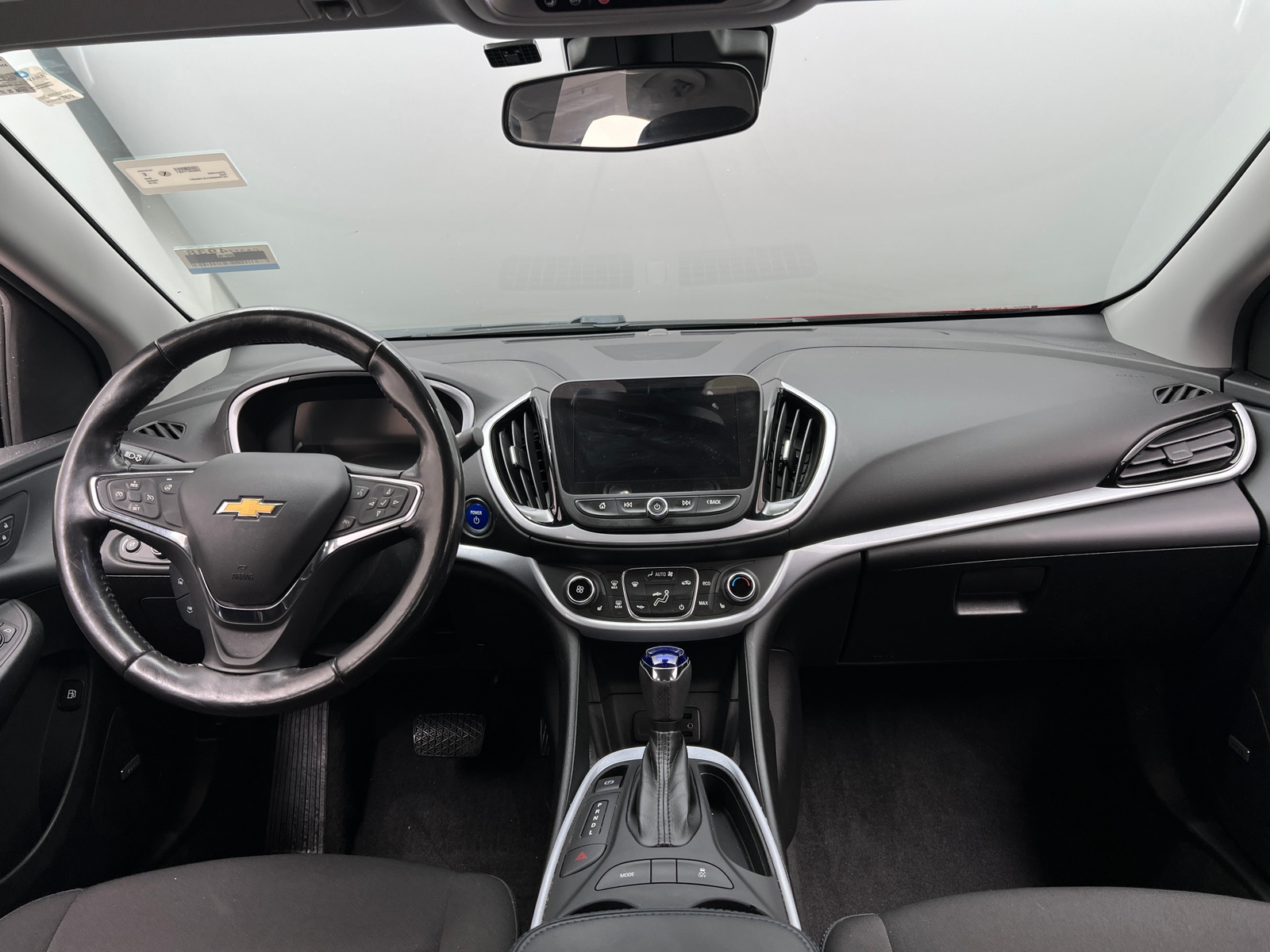 Thumbnail: 2018 Chevrolet Volt - 3
