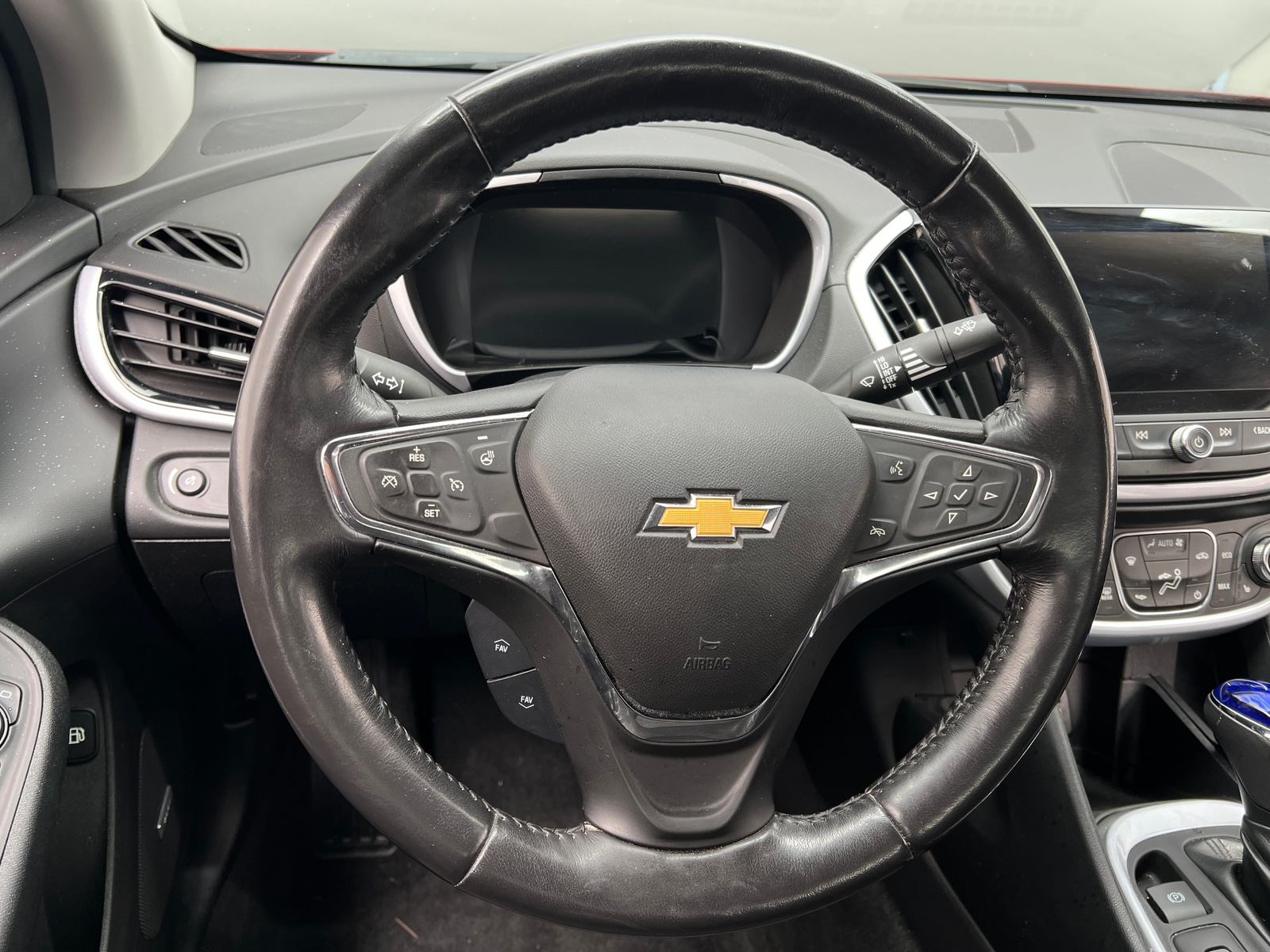 Thumbnail: 2018 Chevrolet Volt - 5
