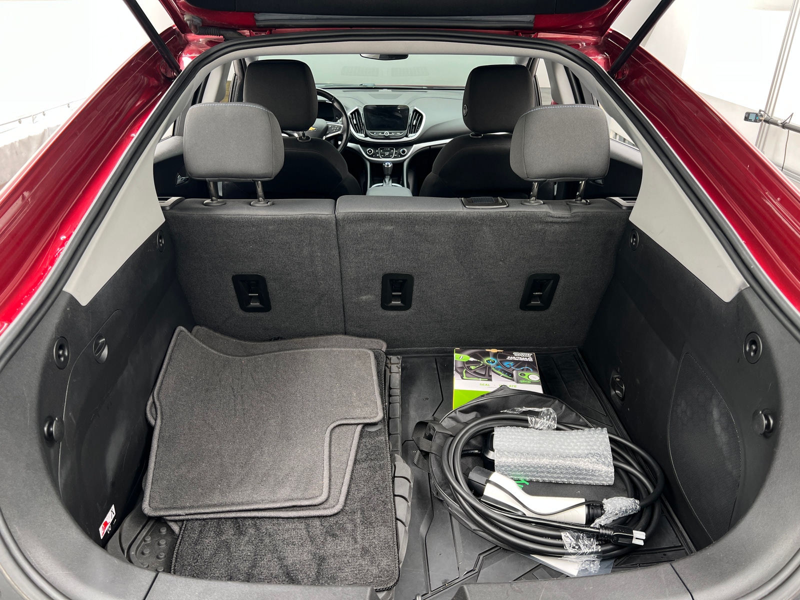 Thumbnail: 2018 Chevrolet Volt - 7