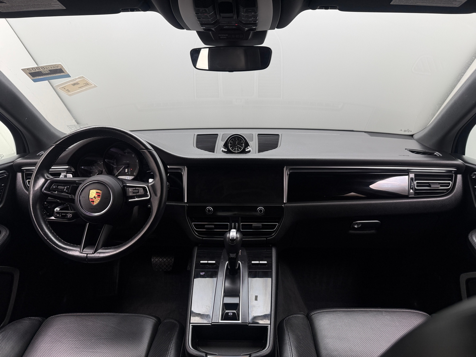 Thumbnail: 2022 Porsche Macan - 2
