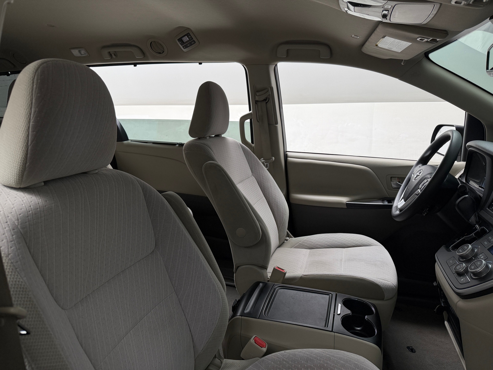 Thumbnail: 2020 Toyota Sienna - 2