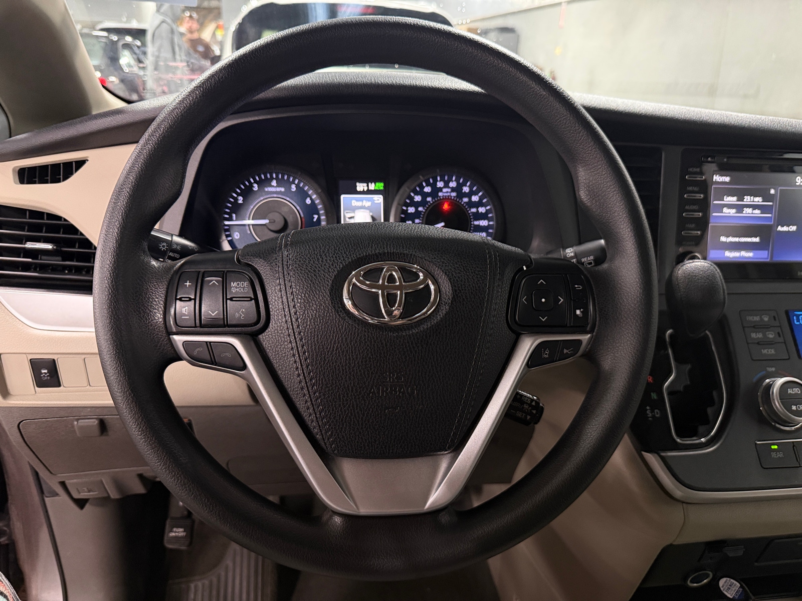 Thumbnail: 2020 Toyota Sienna - 5
