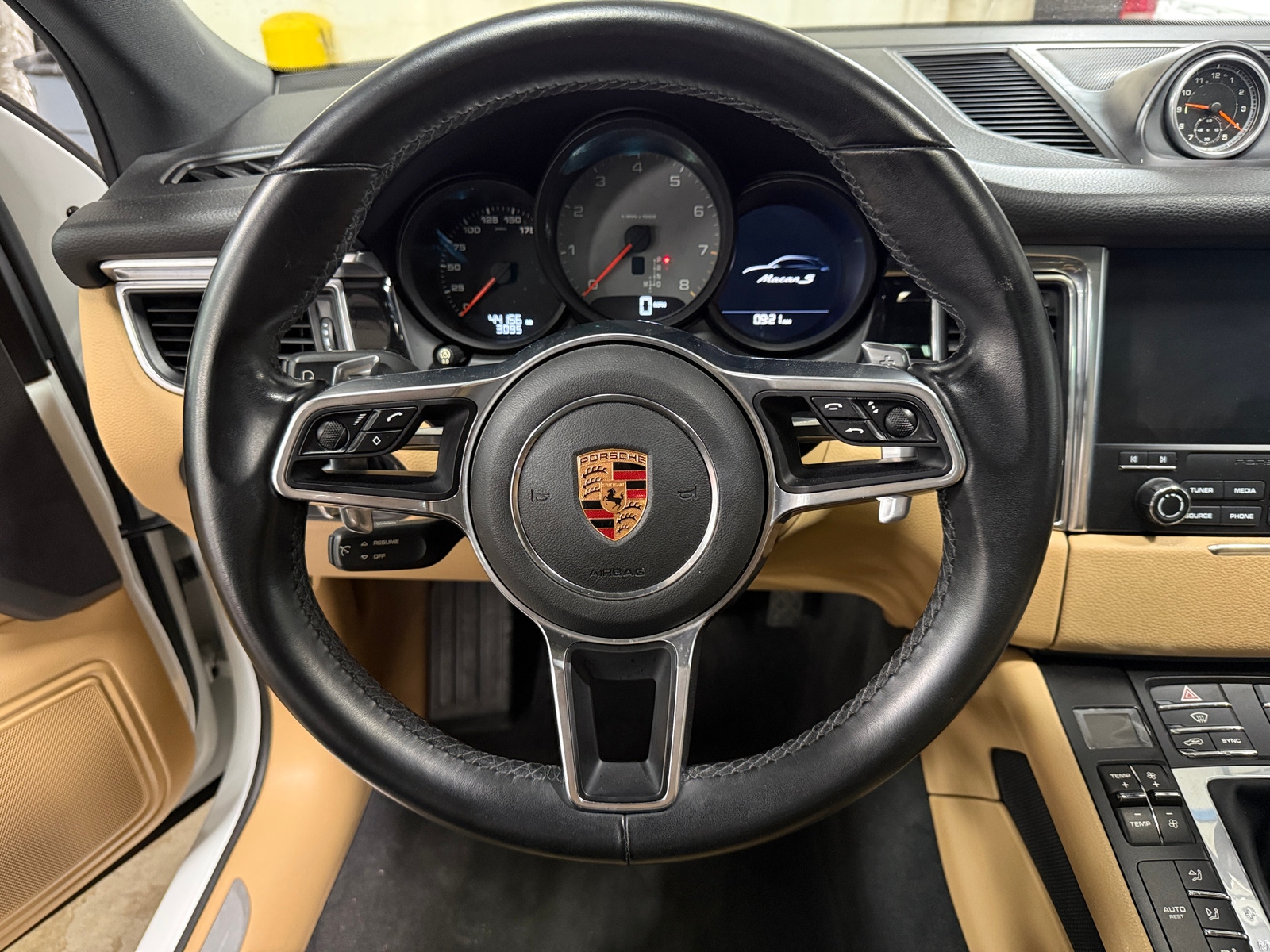 Thumbnail: 2018 Porsche Macan - 4