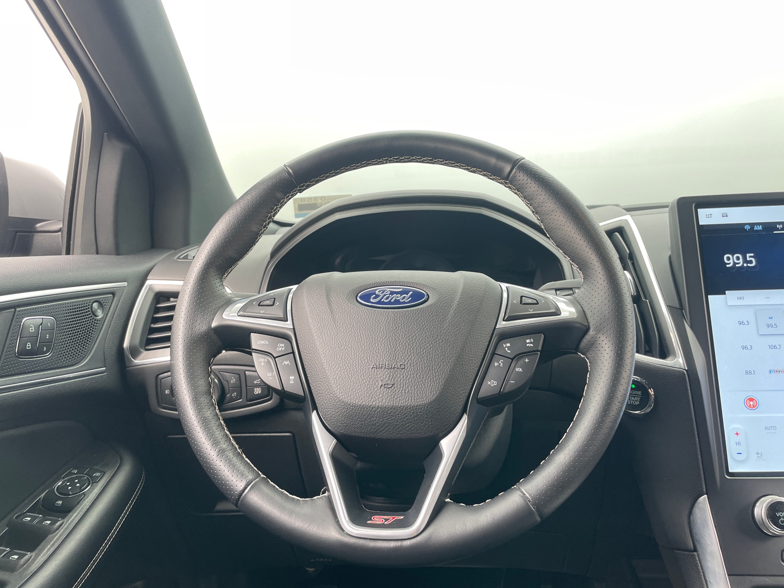 Thumbnail: 2022 Ford Edge - 4