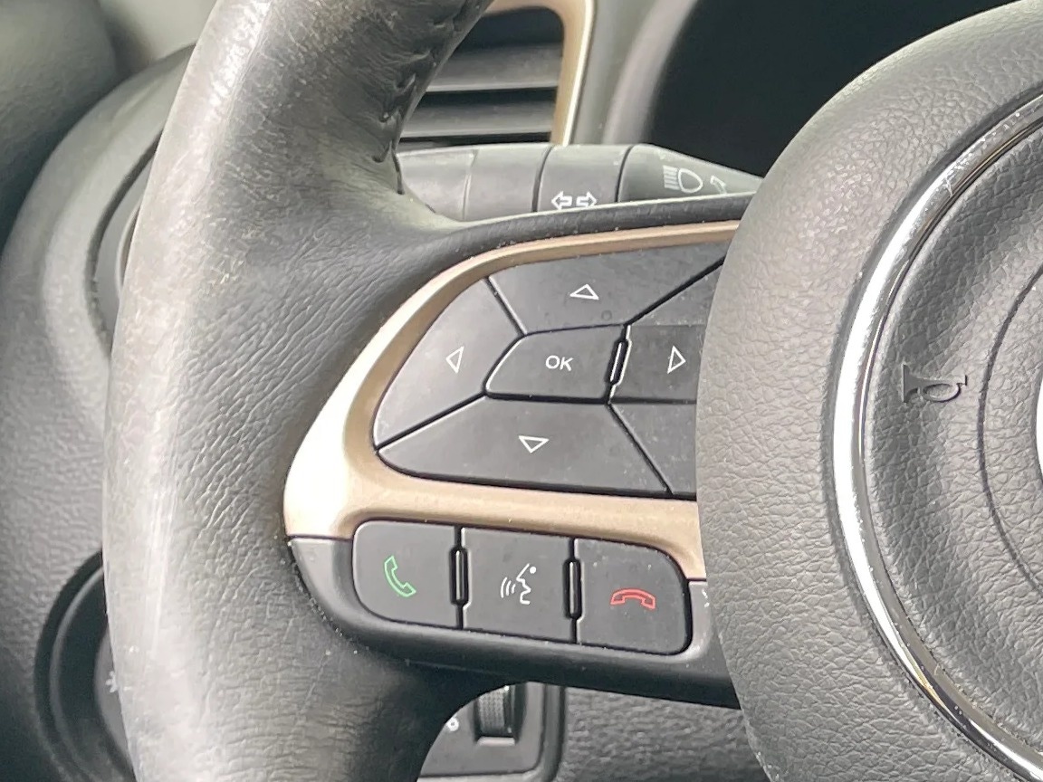 Thumbnail: 2017 Jeep Renegade - 5