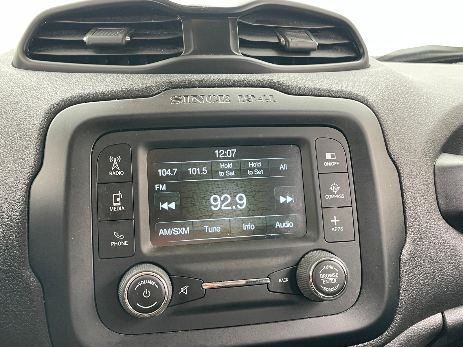 Thumbnail: 2017 Jeep Renegade - 4