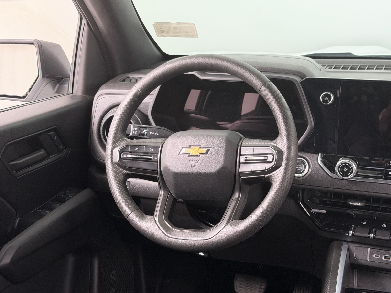 Thumbnail: 2024 Chevrolet Colorado - 5