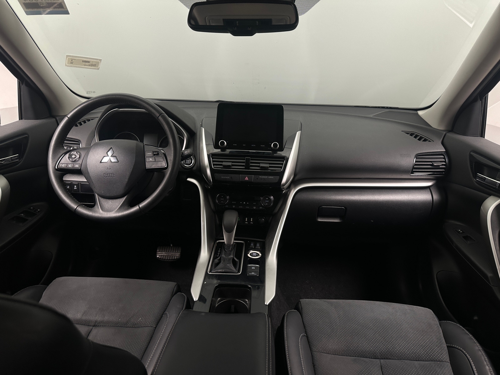 Thumbnail: 2023 Mitsubishi Eclipse Cross - 3