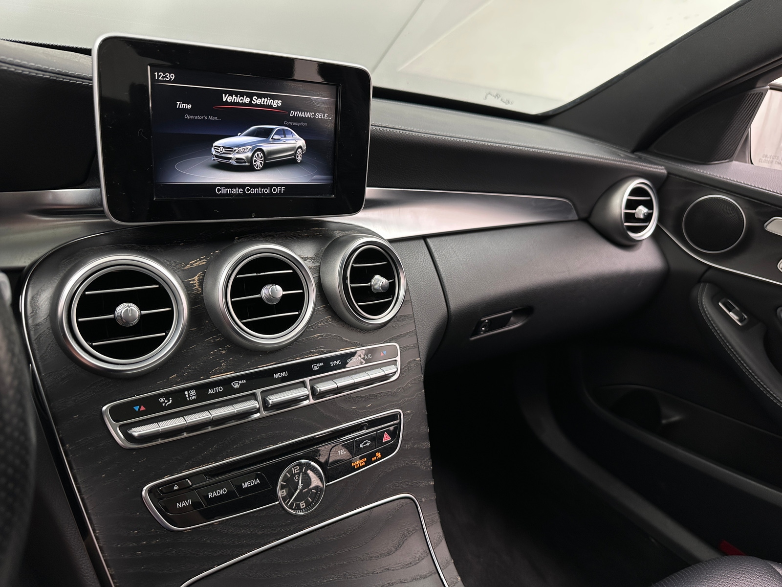 Thumbnail: 2017 Mercedes-Benz C-Class - 3