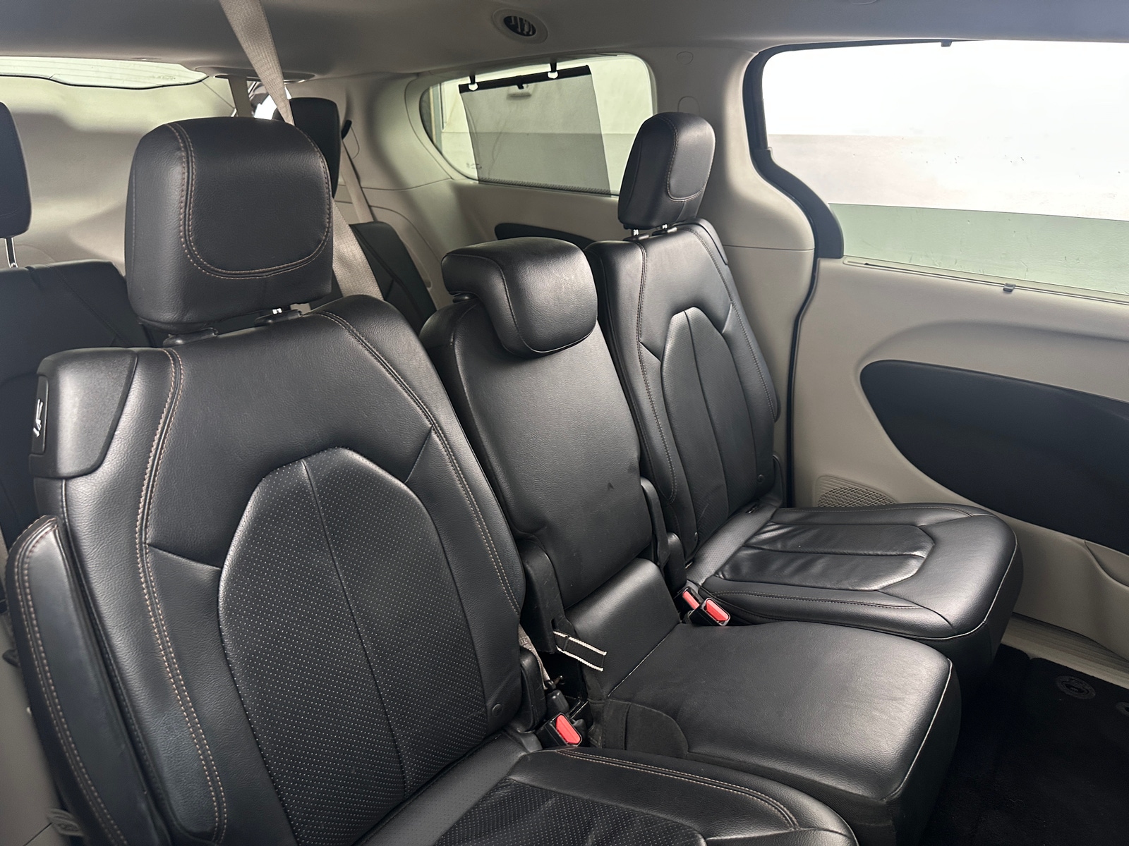 Thumbnail: 2018 Chrysler Pacifica - 5