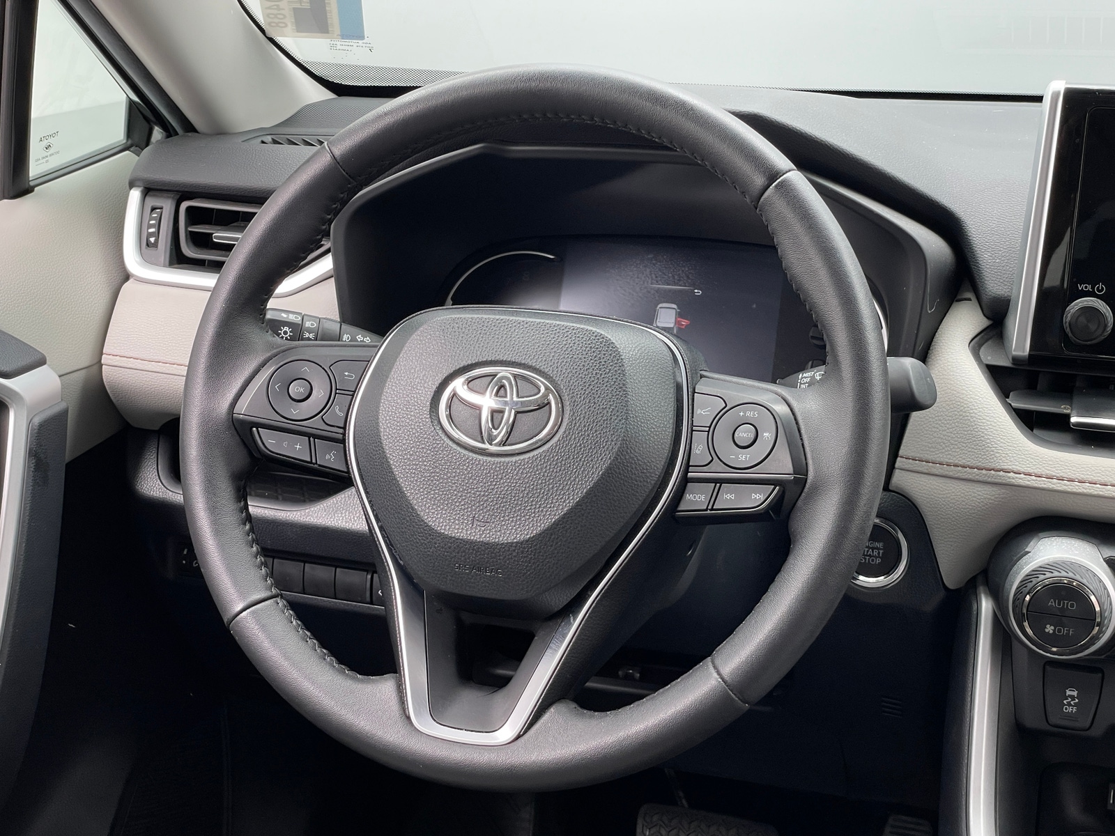 Thumbnail: 2023 Toyota RAV4 - 4