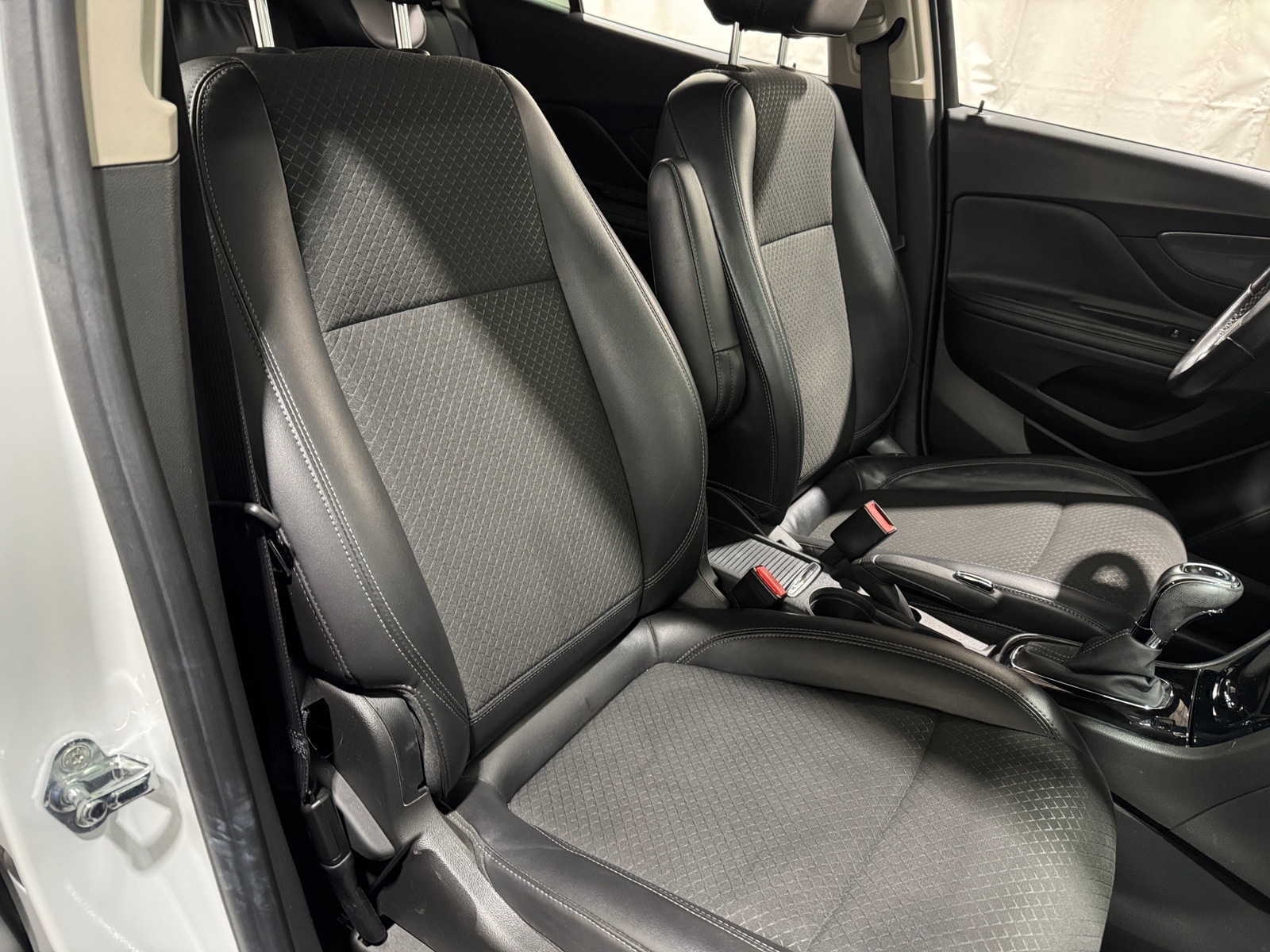 Thumbnail: 2019 Buick Encore - 2
