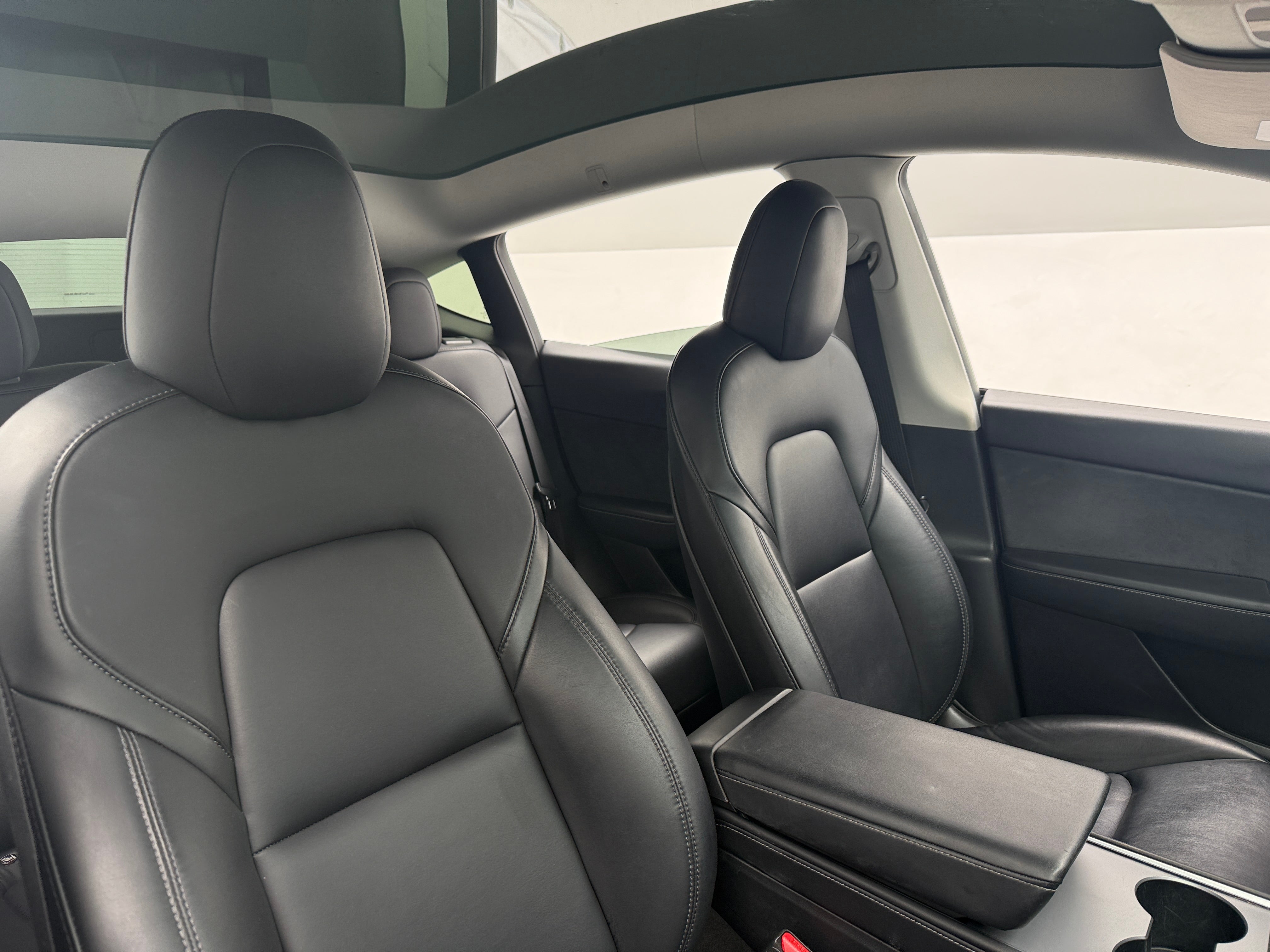 Used 2022 Tesla Model Y Long Range with VIN 7SAYGDEE4NF481716 for sale in Auburn, WA
