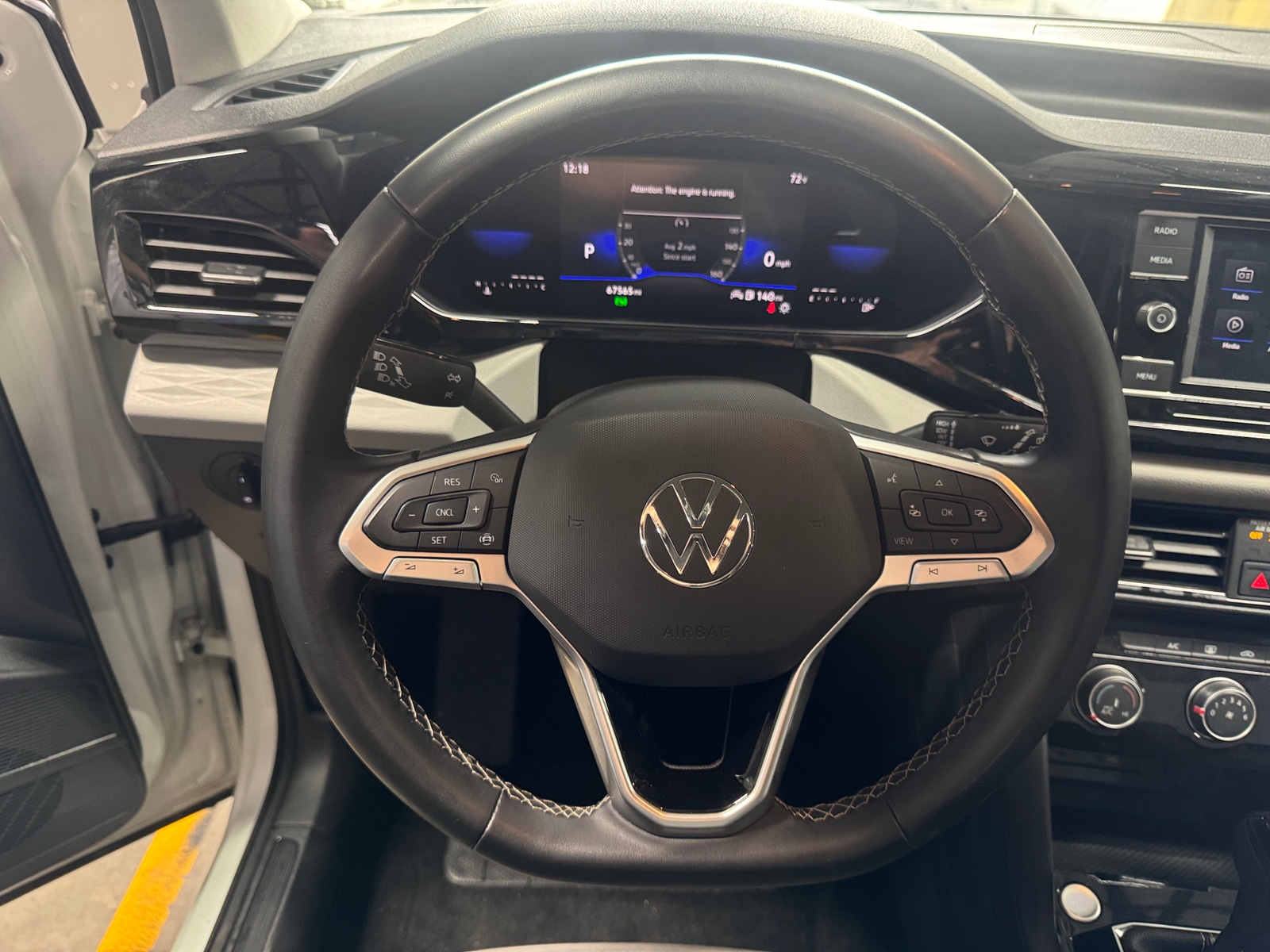 Thumbnail: 2023 Volkswagen Taos - 5