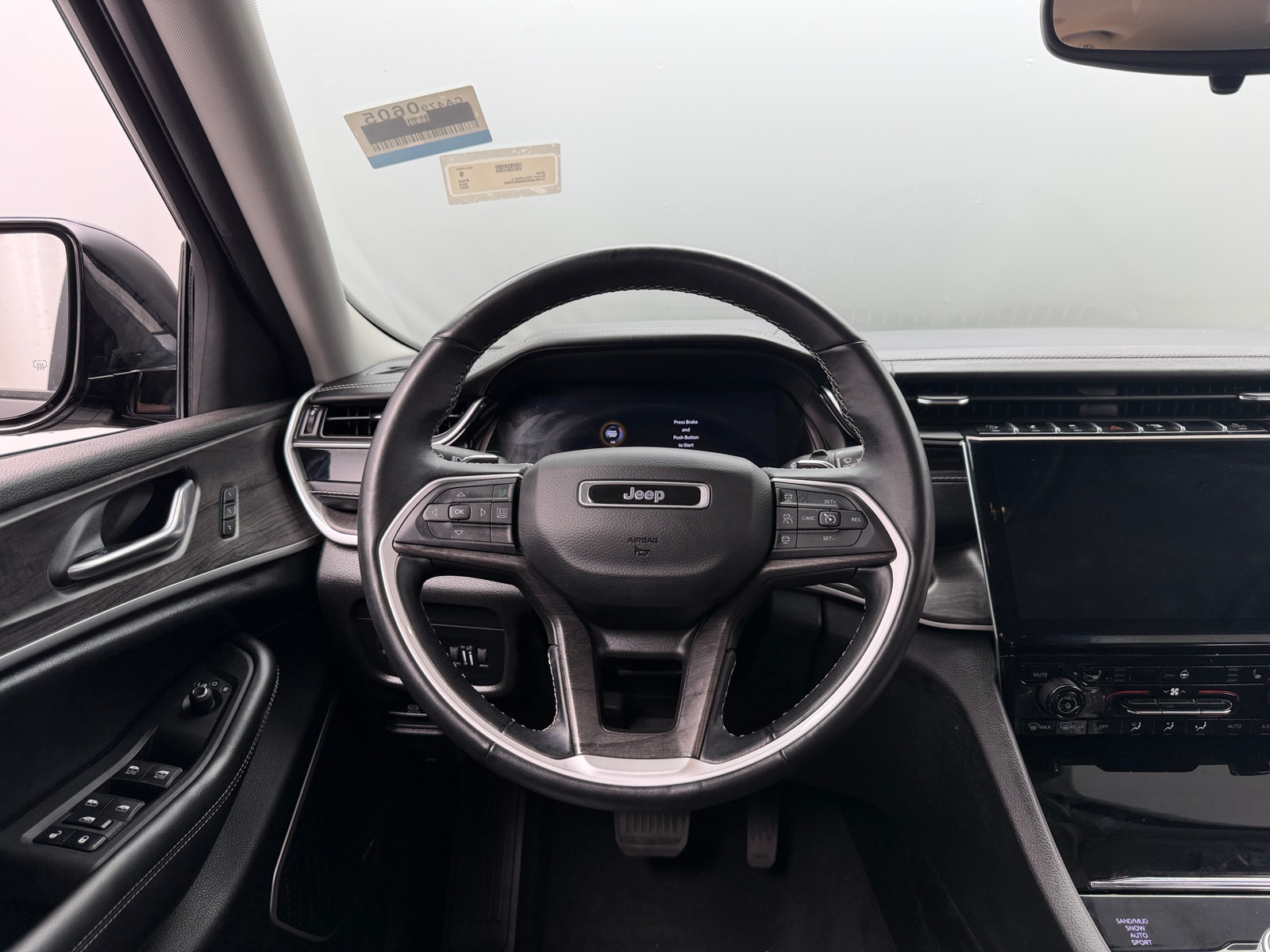Thumbnail: 2022 Jeep Grand Cherokee L - 4
