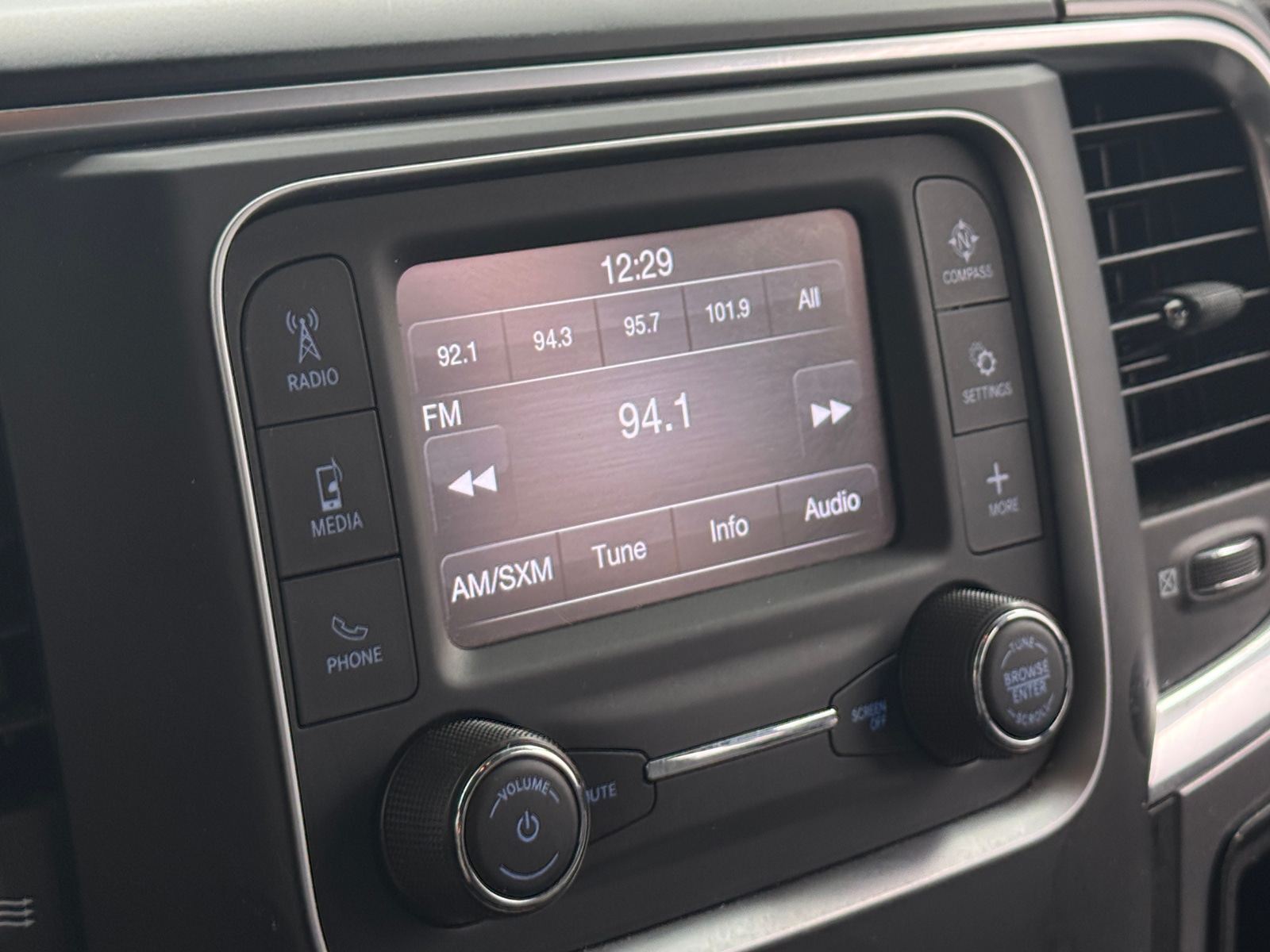 Thumbnail: 2024 RAM 1500 Classic - 4