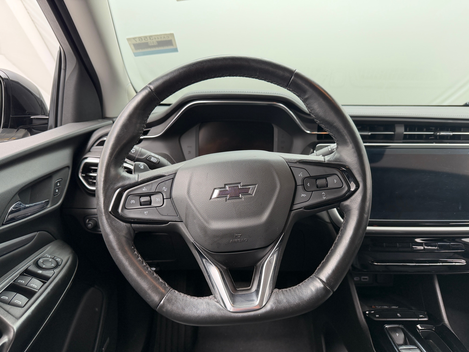 Thumbnail: 2023 Chevrolet Bolt EUV - 5