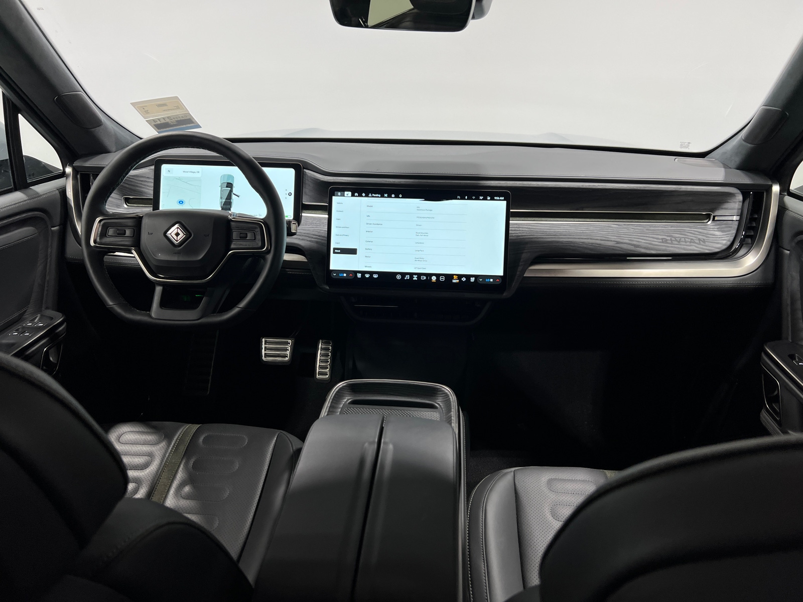 Thumbnail: 2023 Rivian R1S - 2