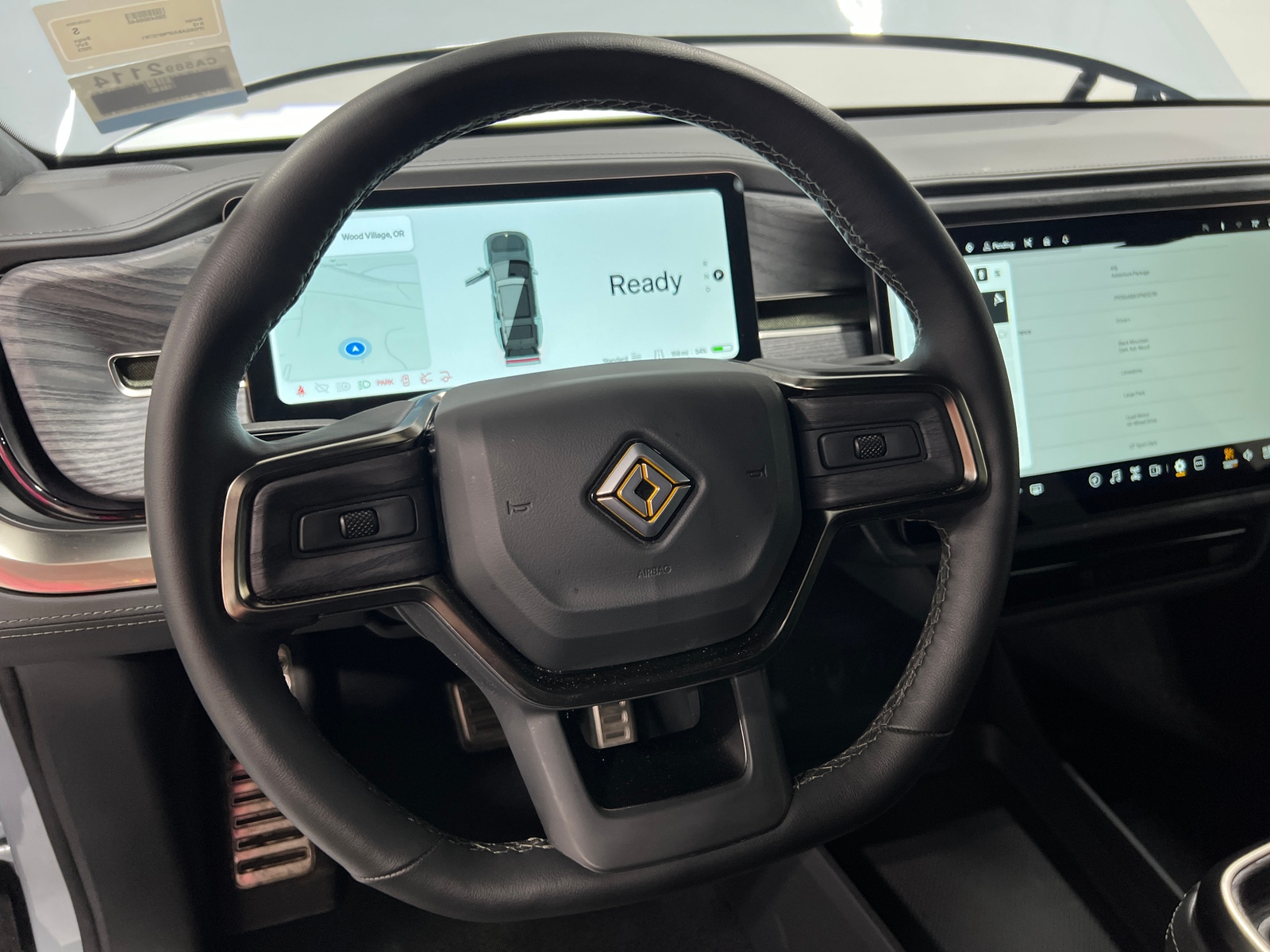 Thumbnail: 2023 Rivian R1S - 4