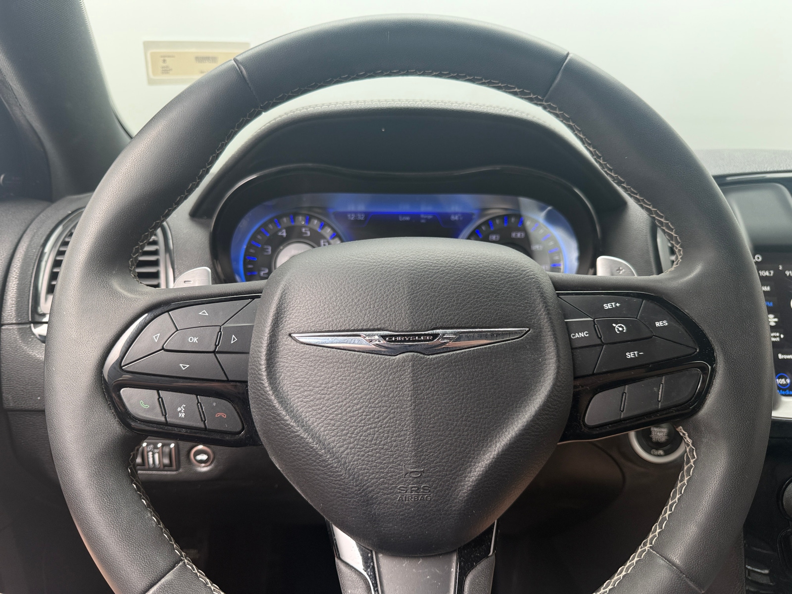 Thumbnail: 2023 Chrysler 300 - 4