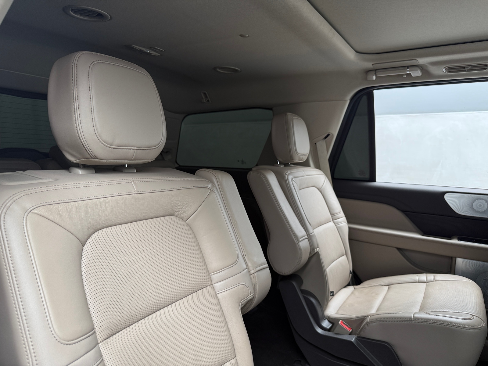 Thumbnail: 2023 Lincoln Navigator - 5