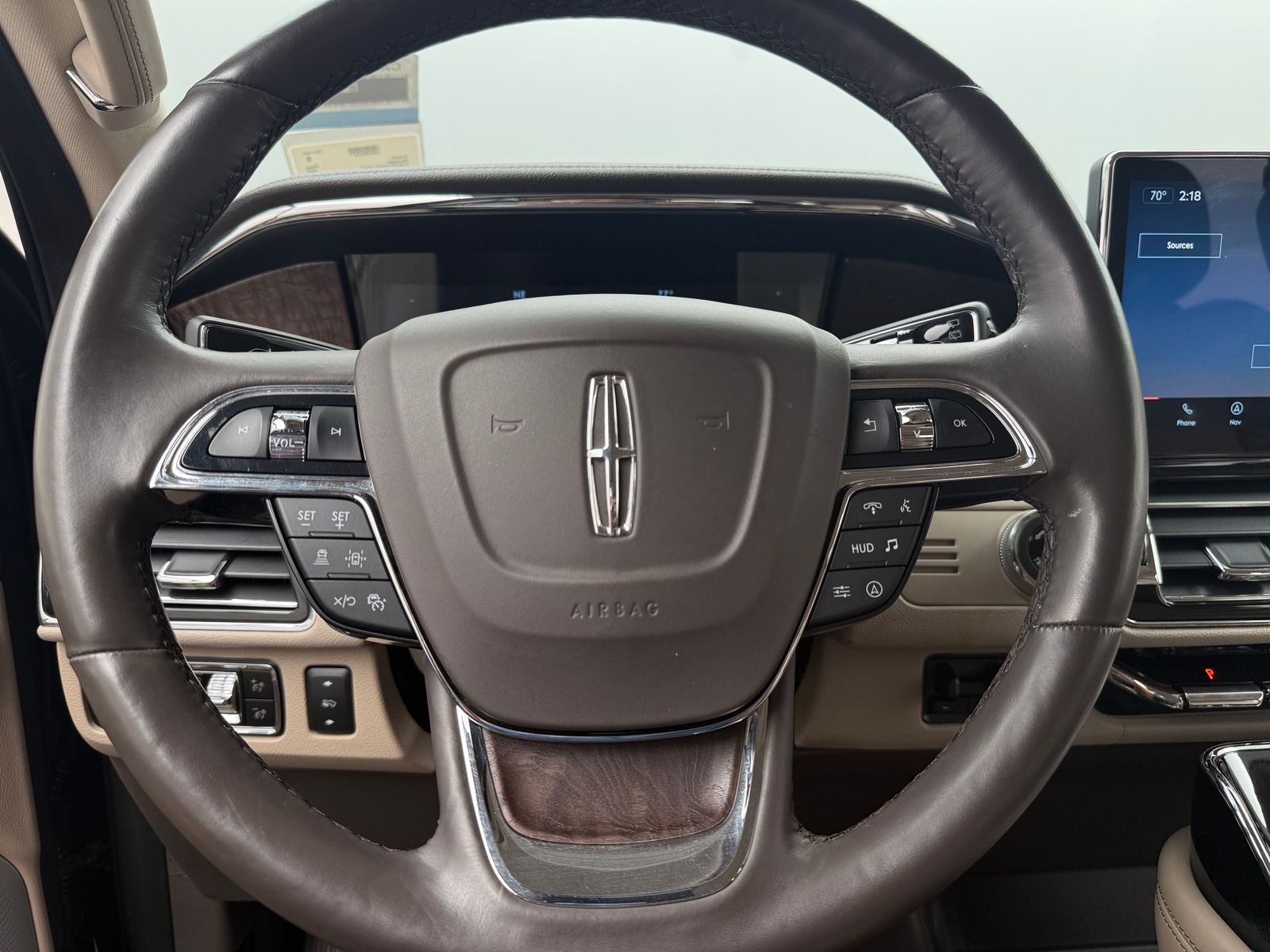 Thumbnail: 2023 Lincoln Navigator - 4