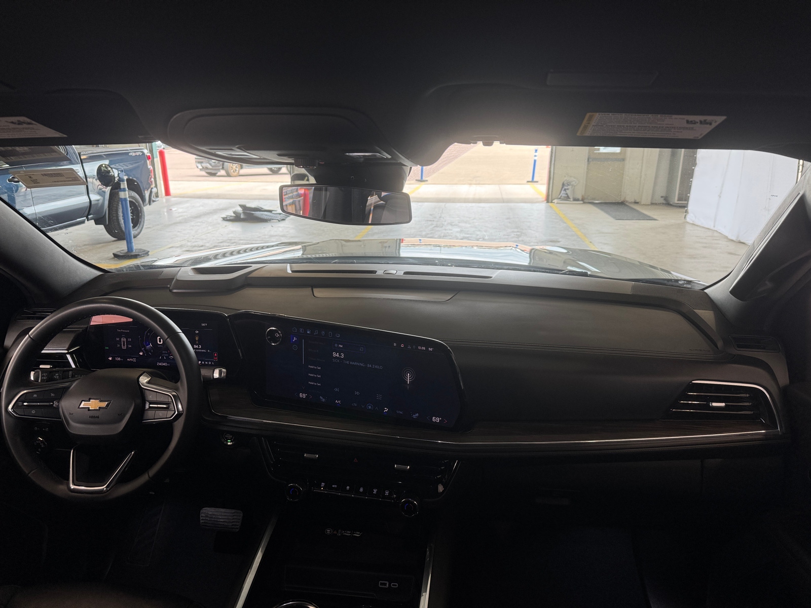 Thumbnail: 2025 Chevrolet Tahoe - 2