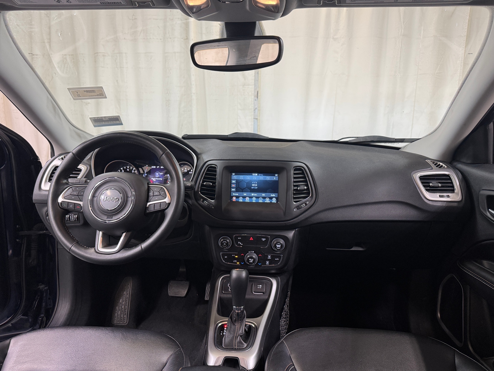 Thumbnail: 2019 Jeep Compass - 3