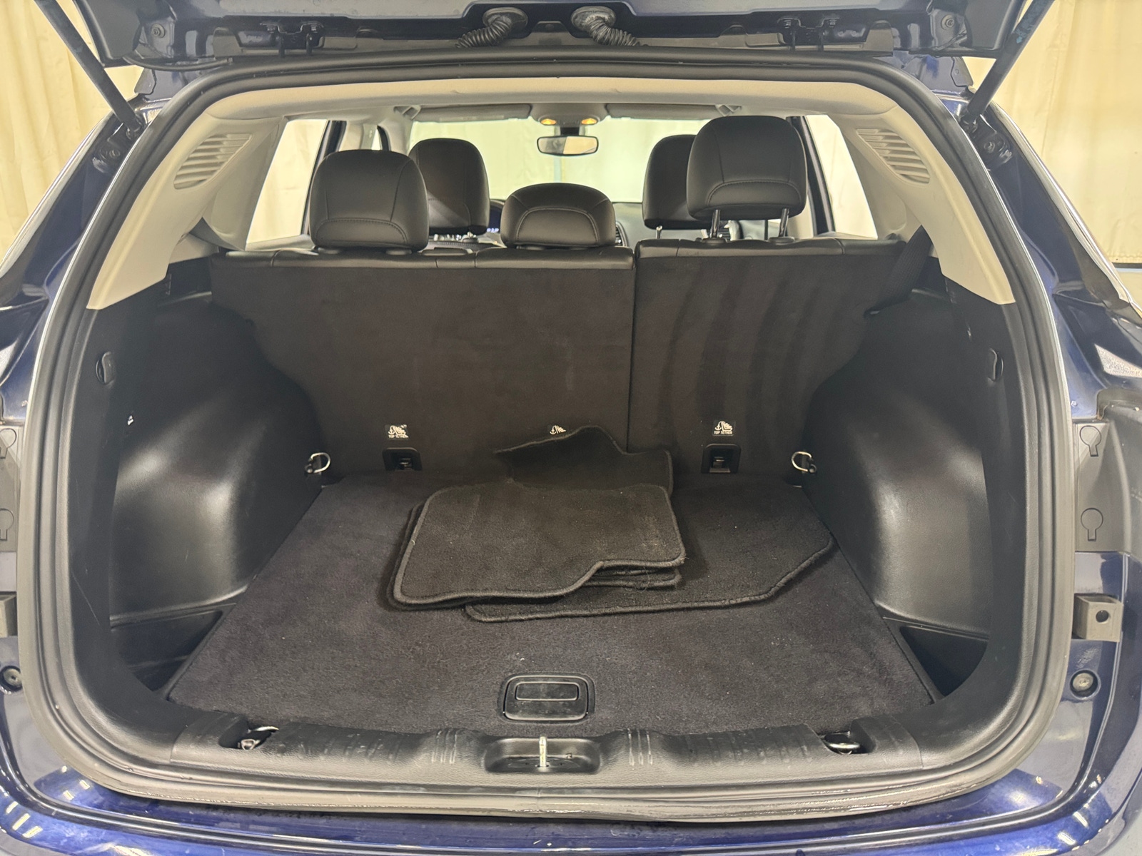 Thumbnail: 2019 Jeep Compass - 7