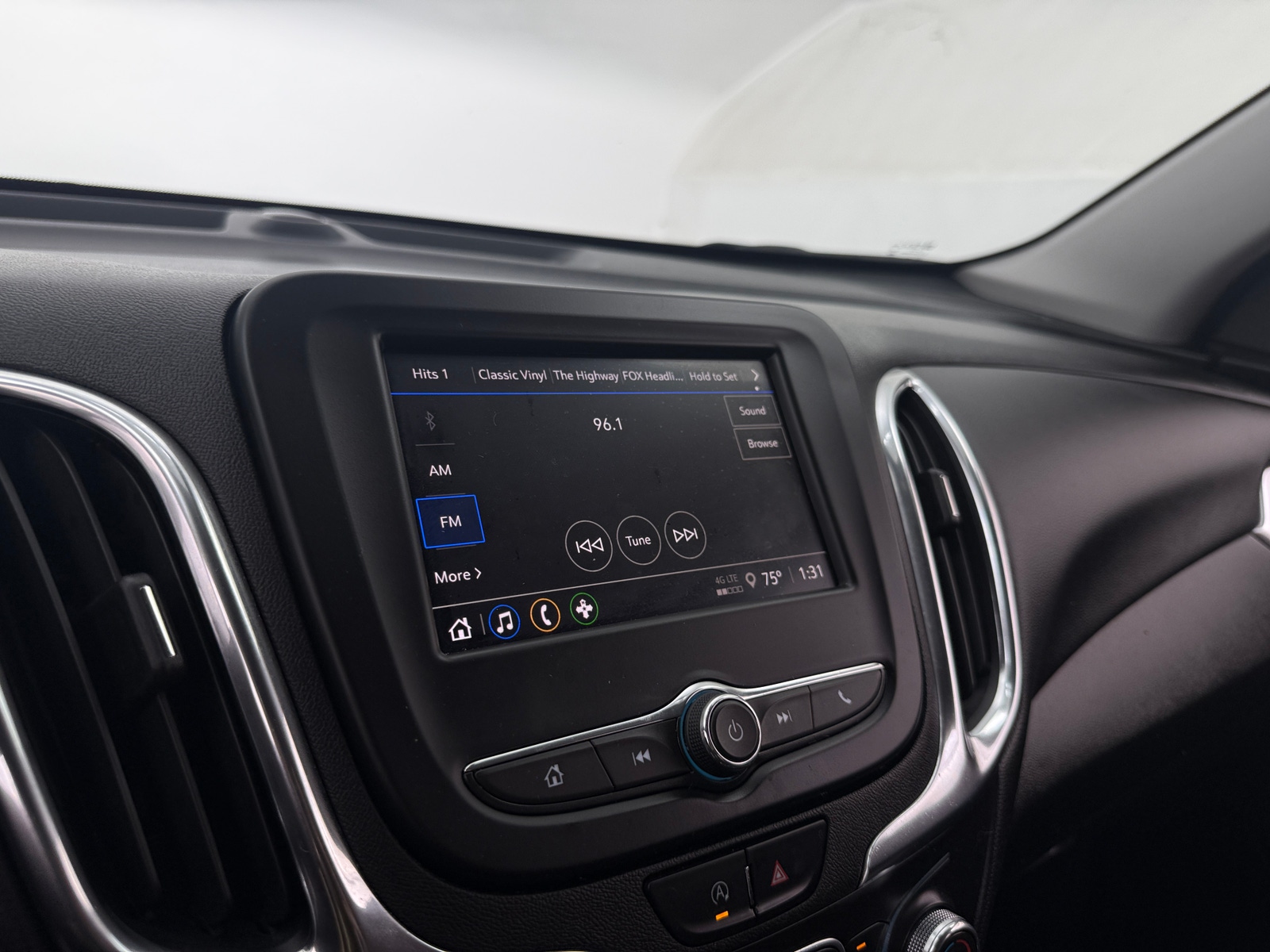 Thumbnail: 2023 Chevrolet Equinox - 4