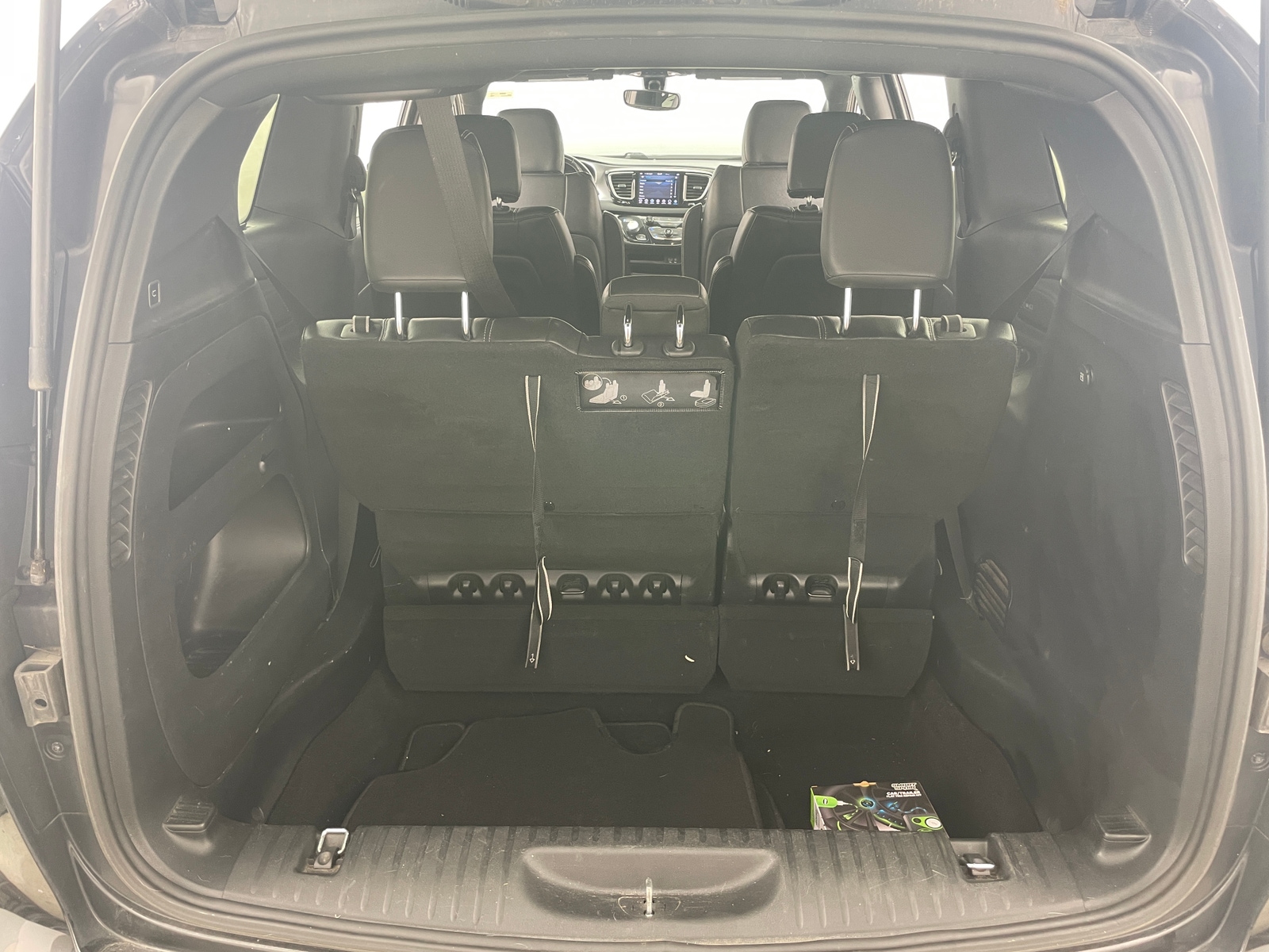 Thumbnail: 2019 Chrysler Pacifica - 6
