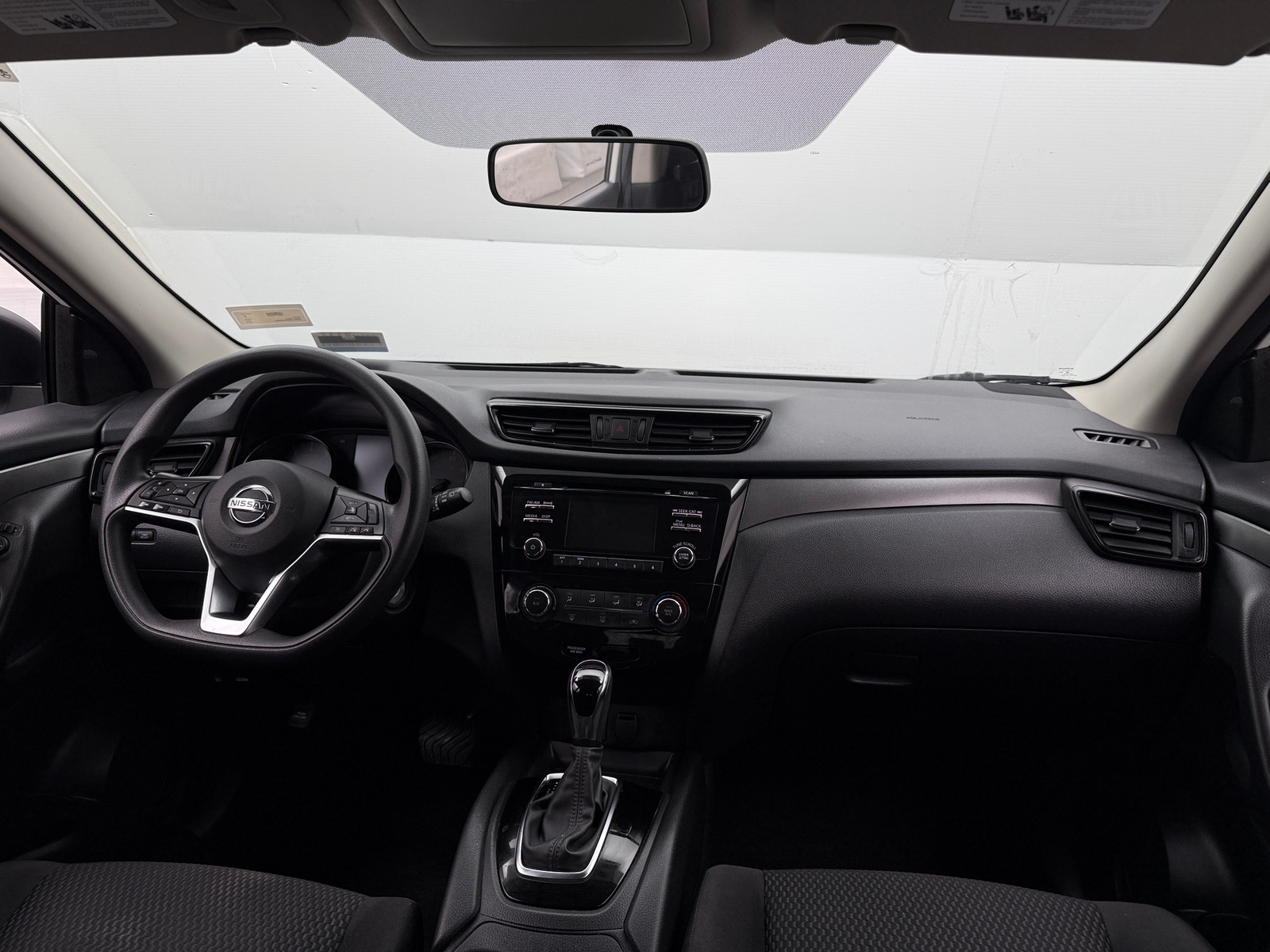 Thumbnail: 2018 Nissan Rogue Sport - 3