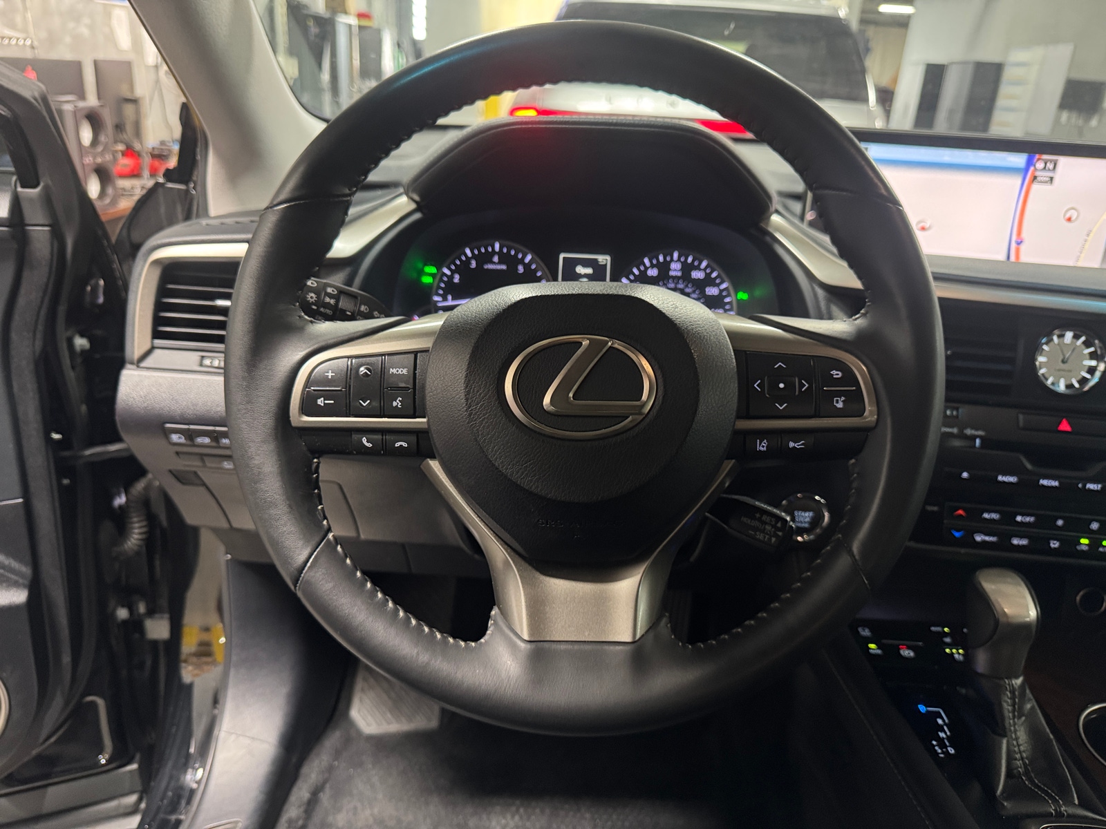 Thumbnail: 2018 Lexus RX - 4