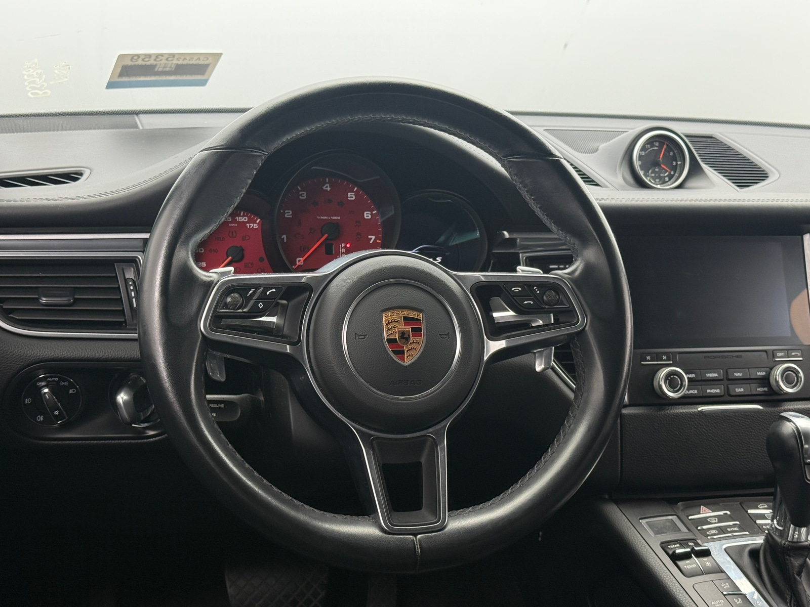 Thumbnail: 2018 Porsche Macan - 4