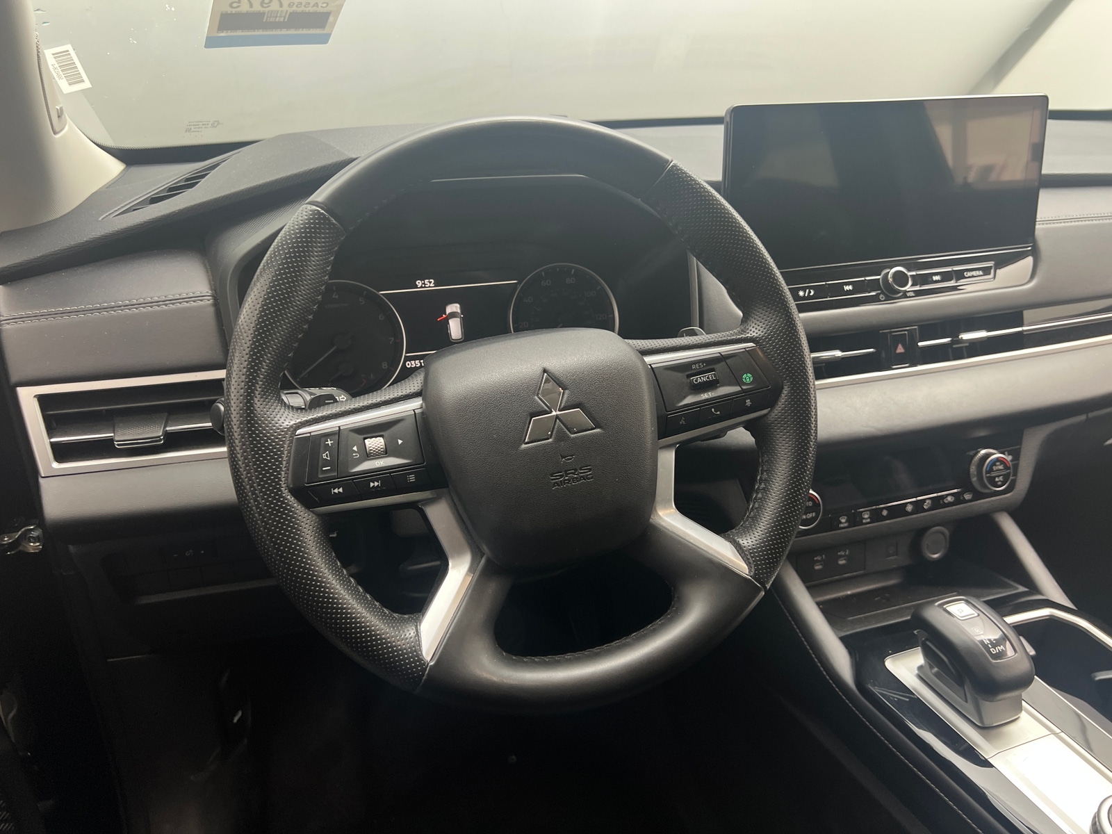 Thumbnail: 2025 Mitsubishi Outlander - 4