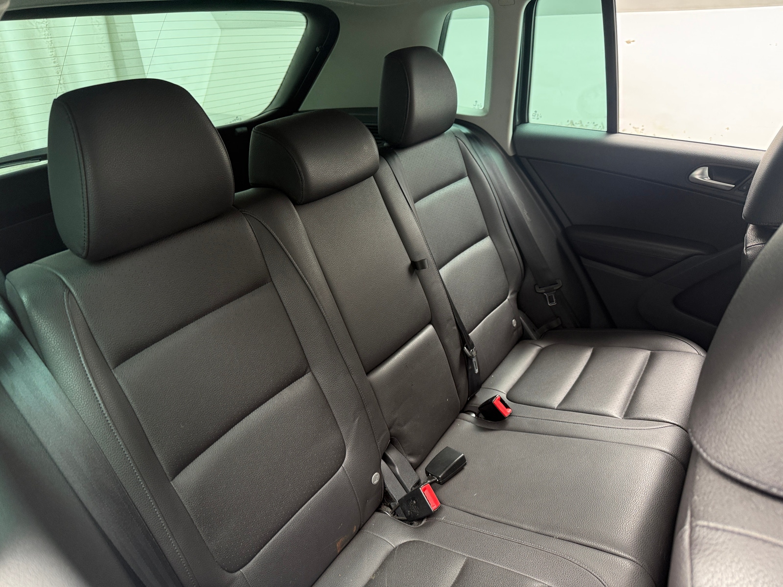 Thumbnail: 2016 Volkswagen Tiguan - 6