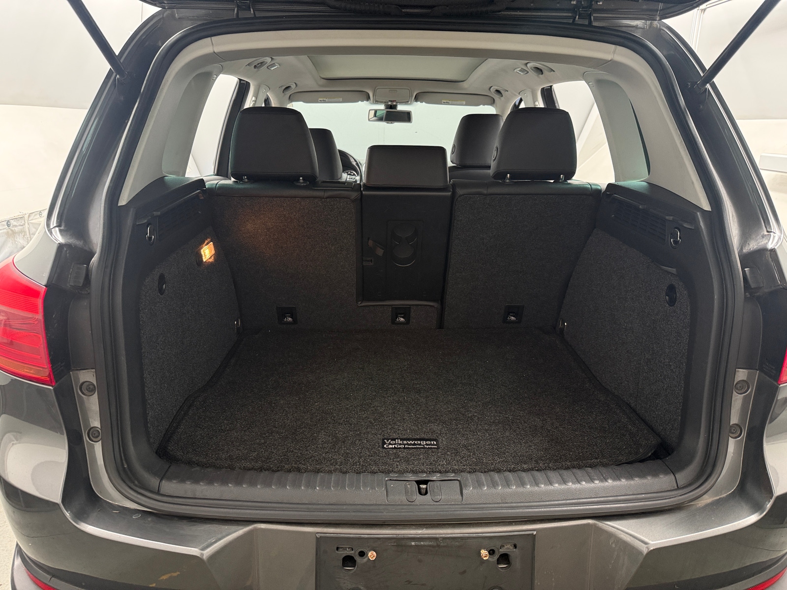 Thumbnail: 2016 Volkswagen Tiguan - 7