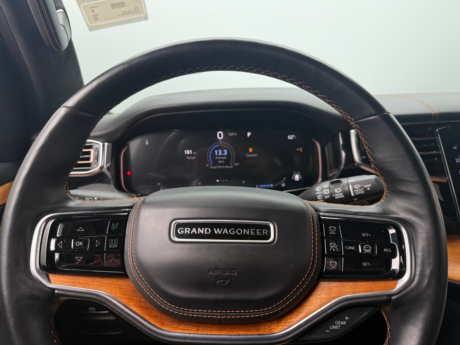 Thumbnail: 2022 Jeep Grand Wagoneer - 4