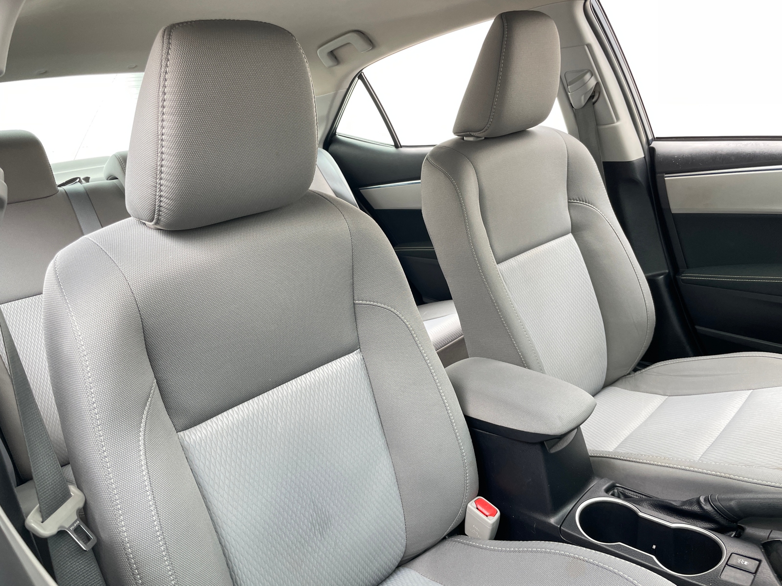Thumbnail: 2016 Toyota Corolla - 2