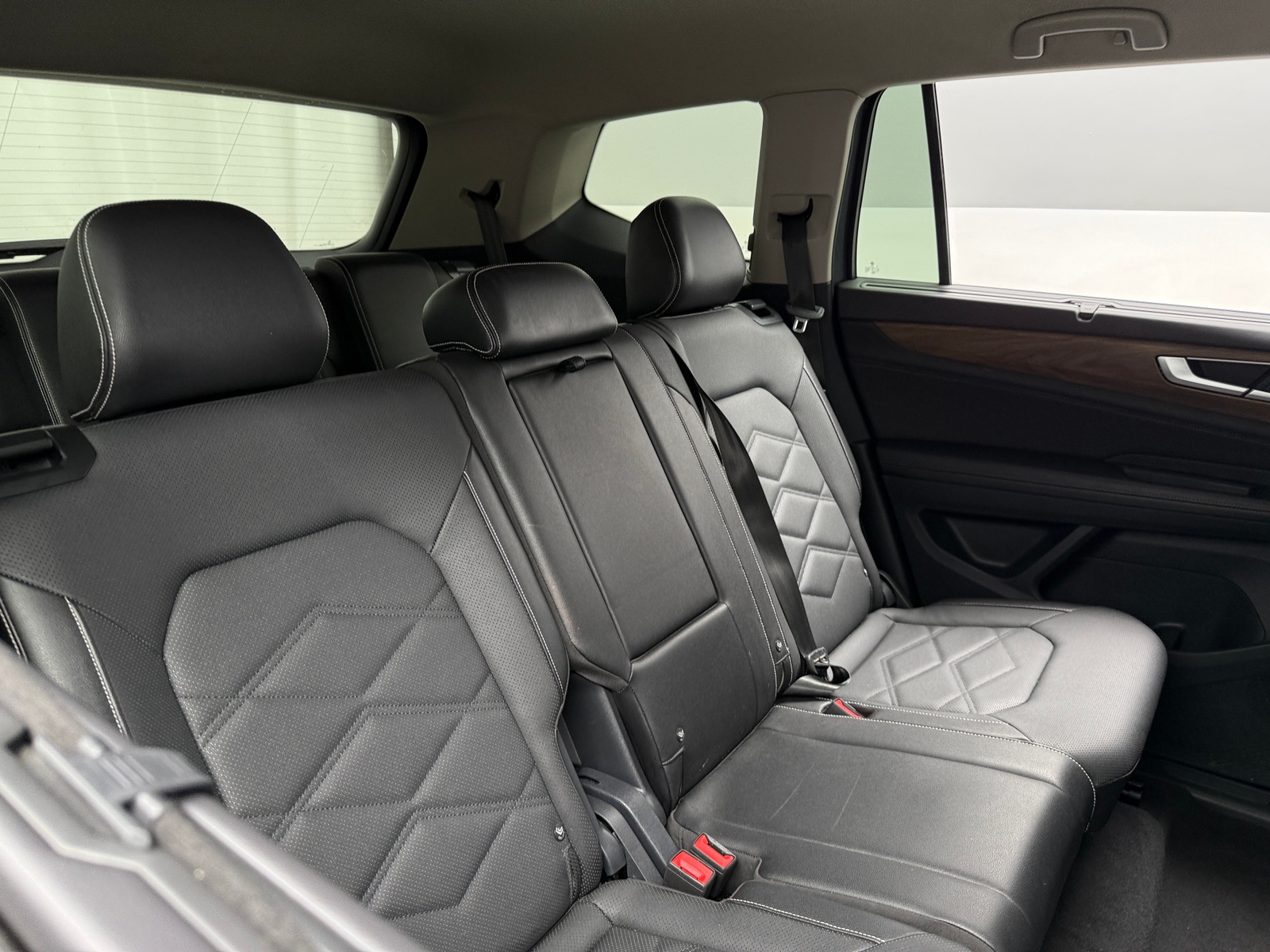 Thumbnail: 2025 Volkswagen Atlas - 5