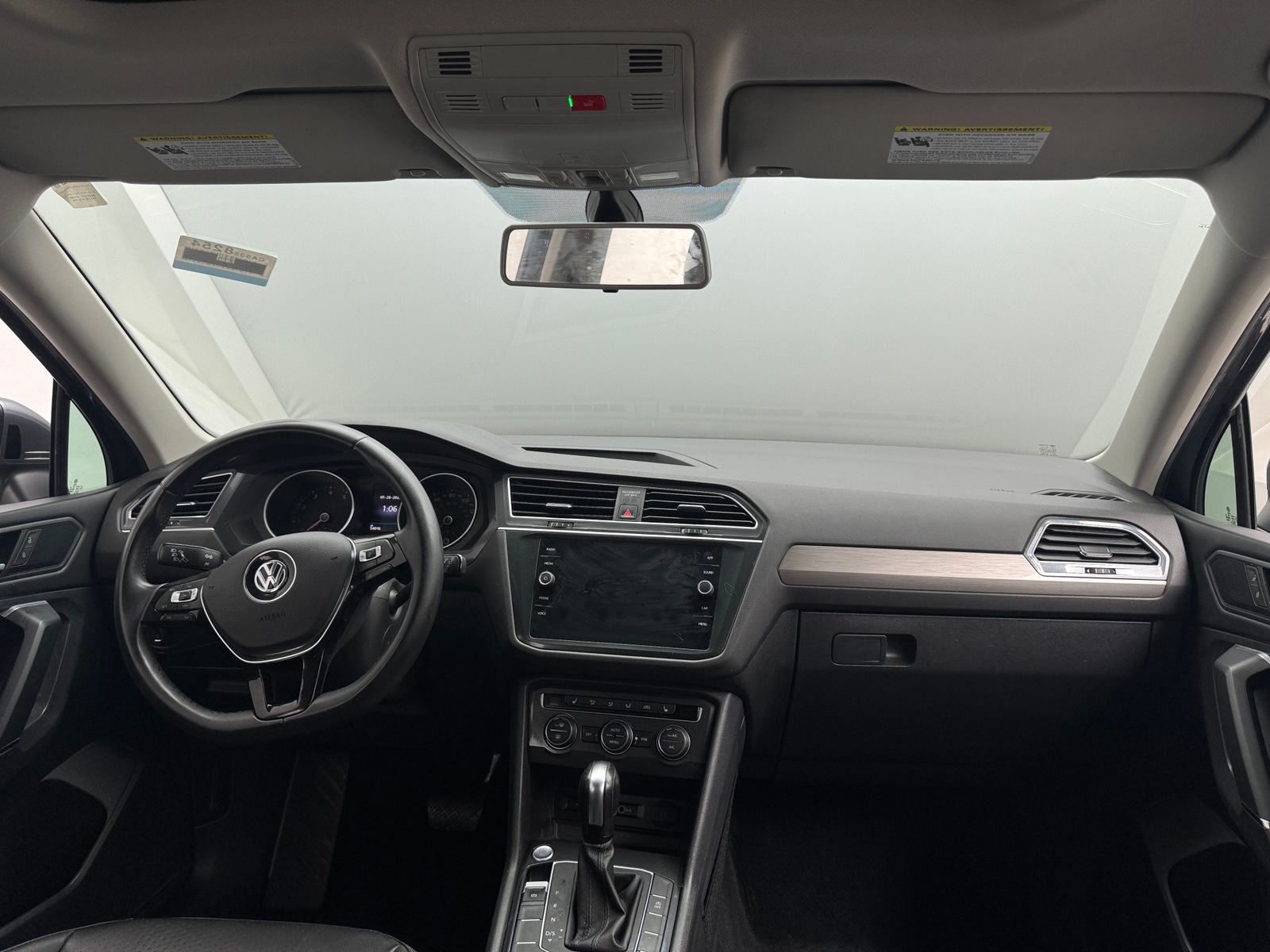 Thumbnail: 2020 Volkswagen Tiguan - 3