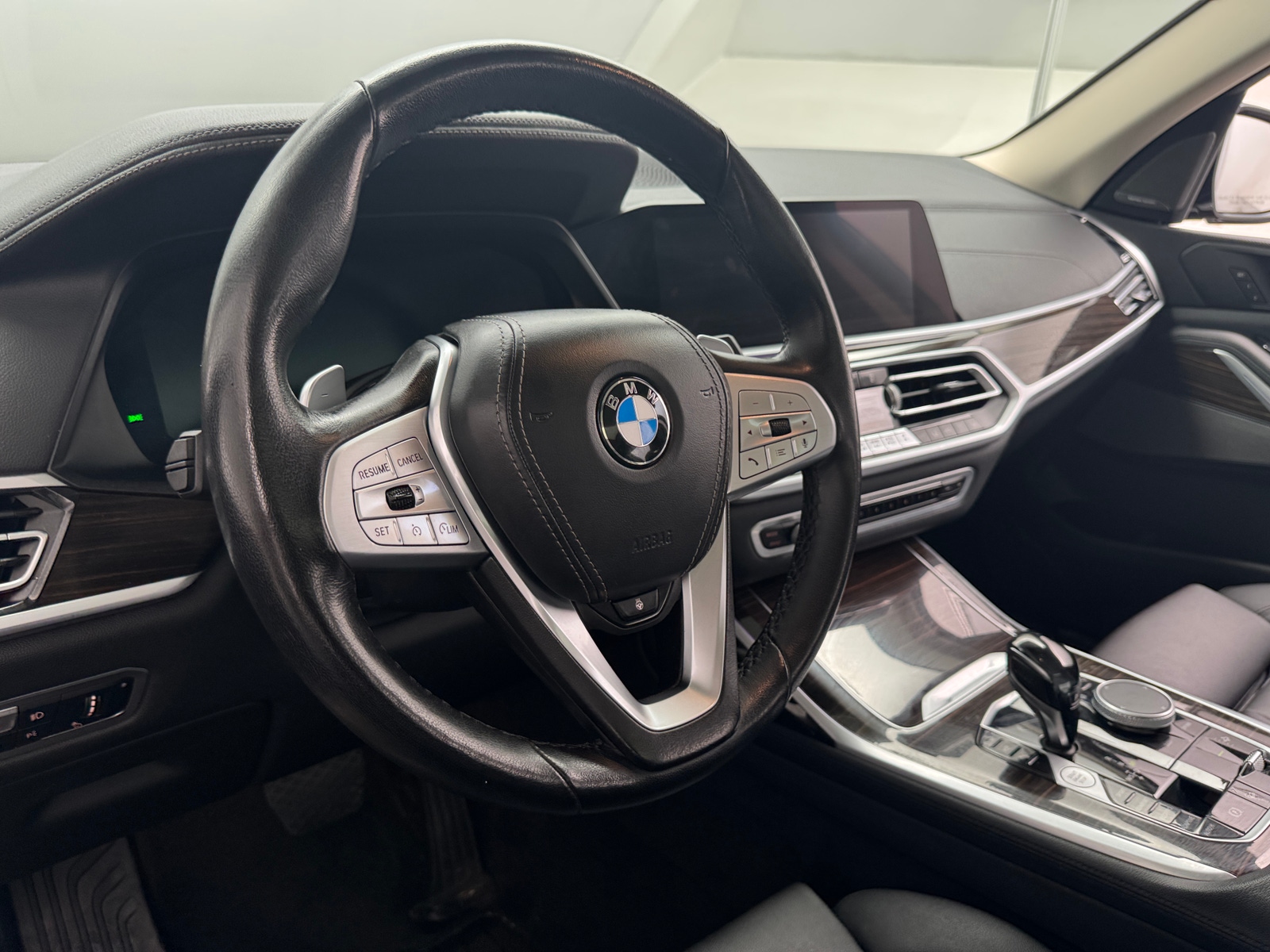 Thumbnail: 2021 BMW X7 - 4