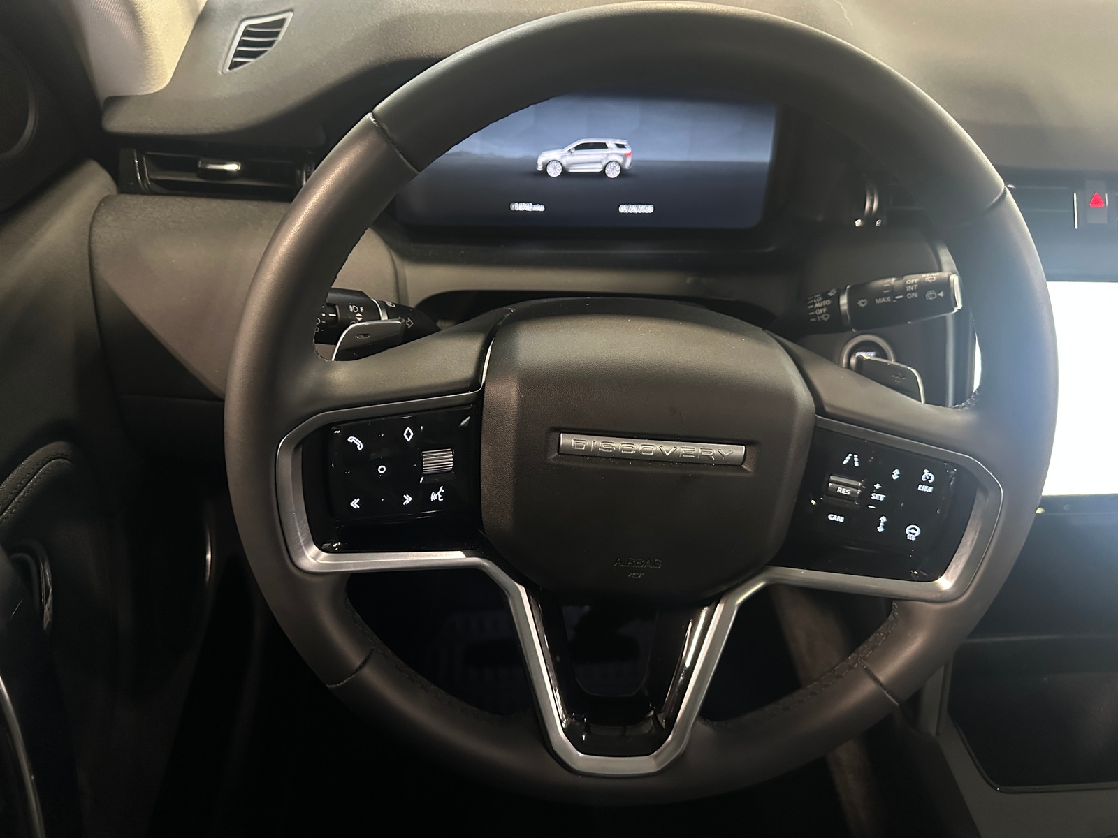 Thumbnail: 2024 Land Rover Discovery Sport - 4