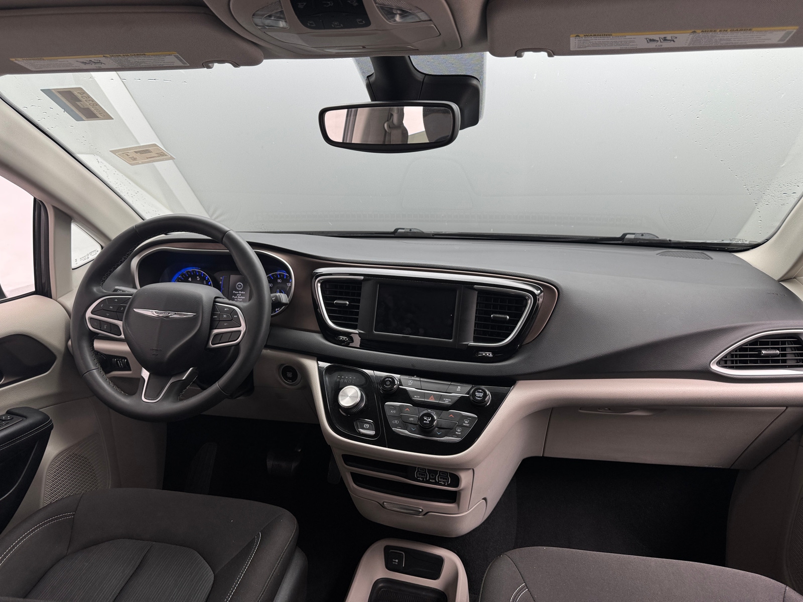 Thumbnail: 2023 Chrysler Voyager - 3