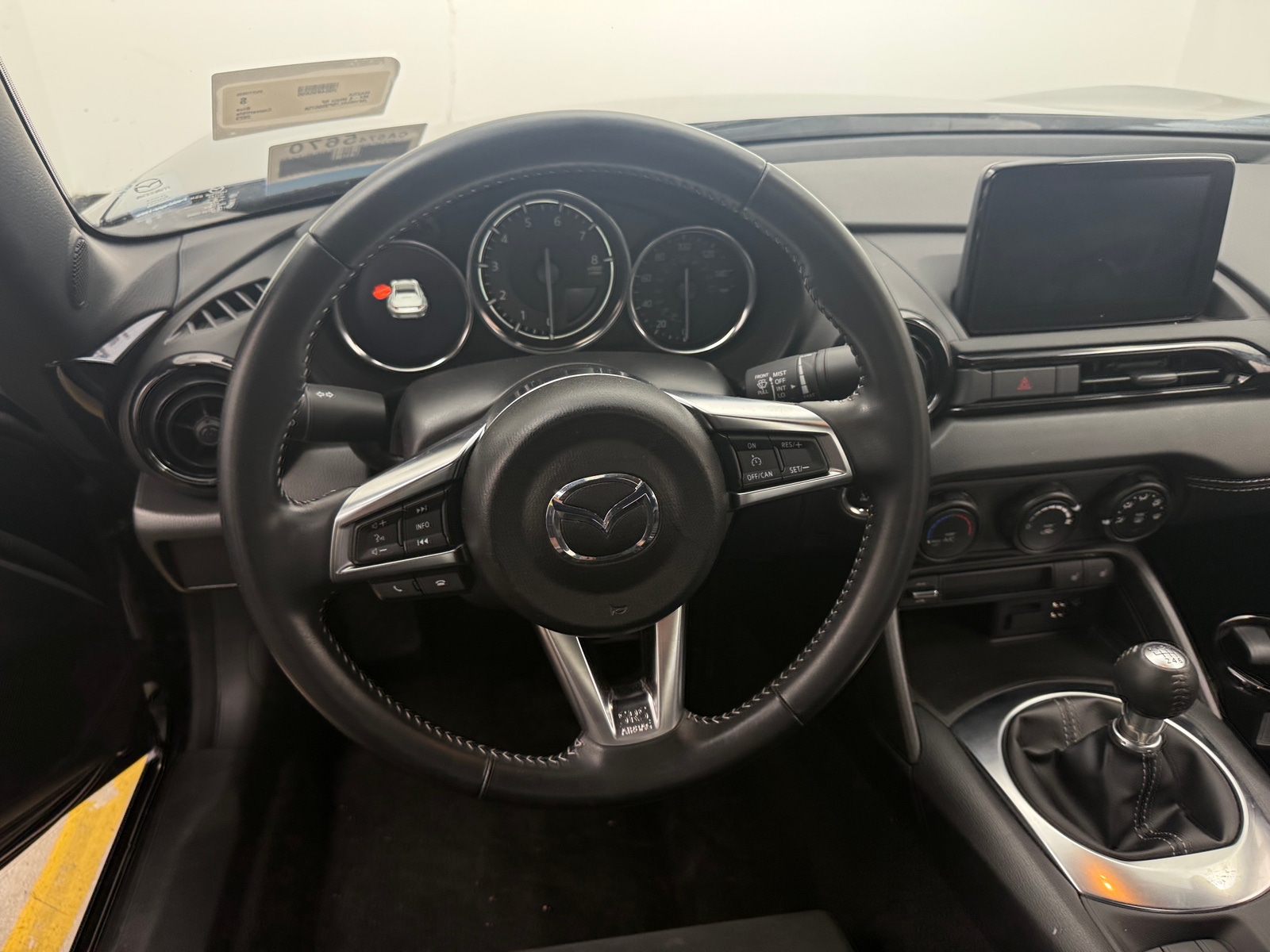 Thumbnail: 2023 Mazda MX-5 Miata - 4