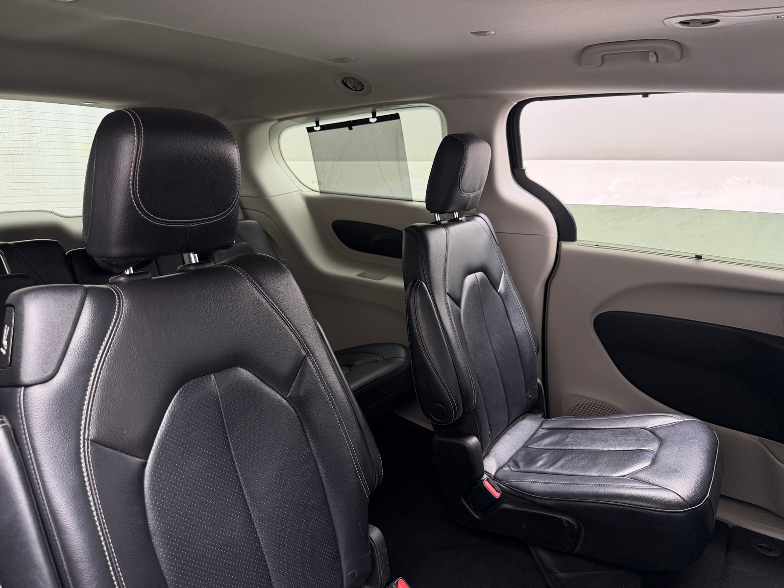 Thumbnail: 2022 Chrysler Pacifica - 5
